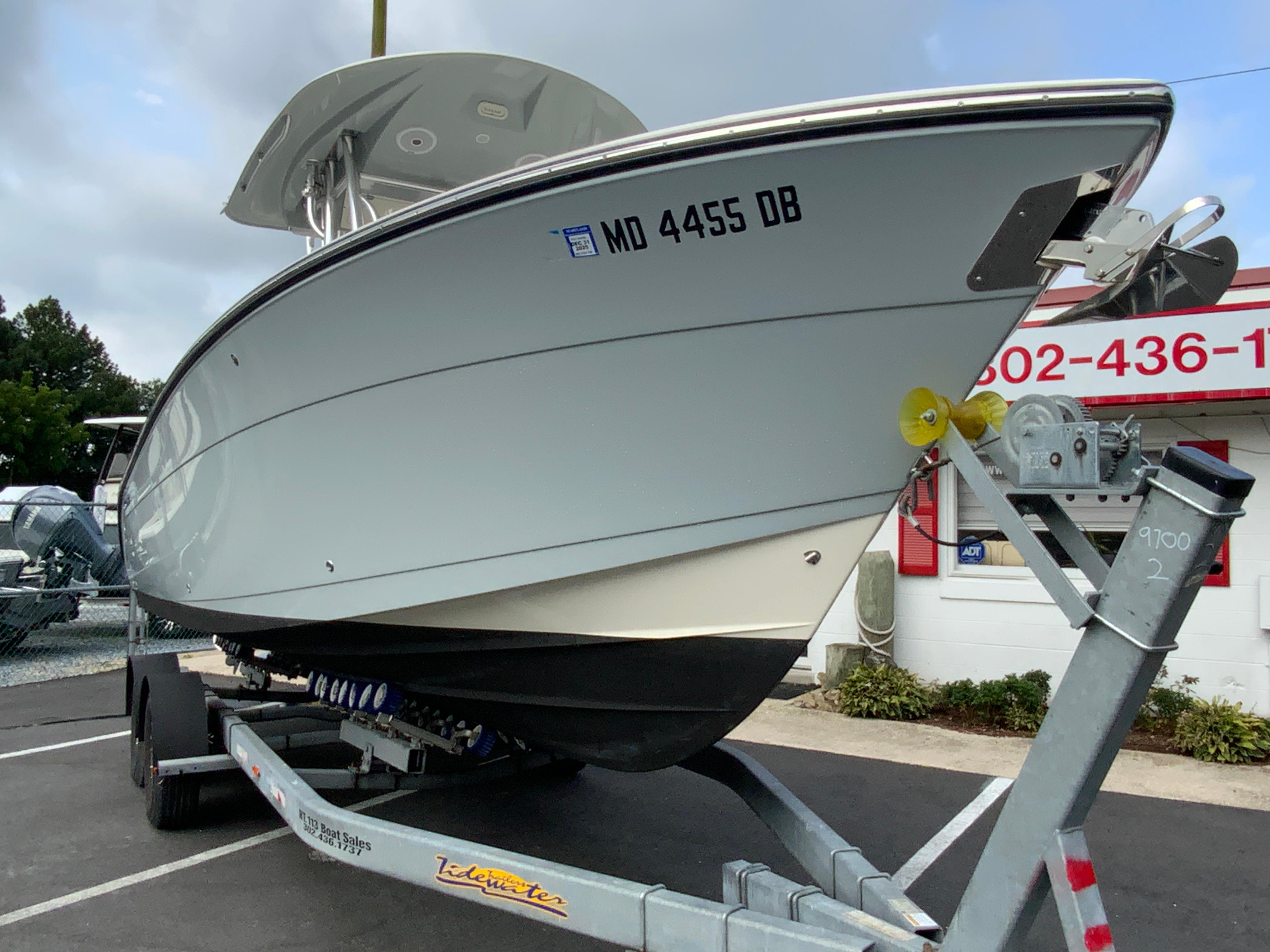 2018 Cobia 261 Center Console-3