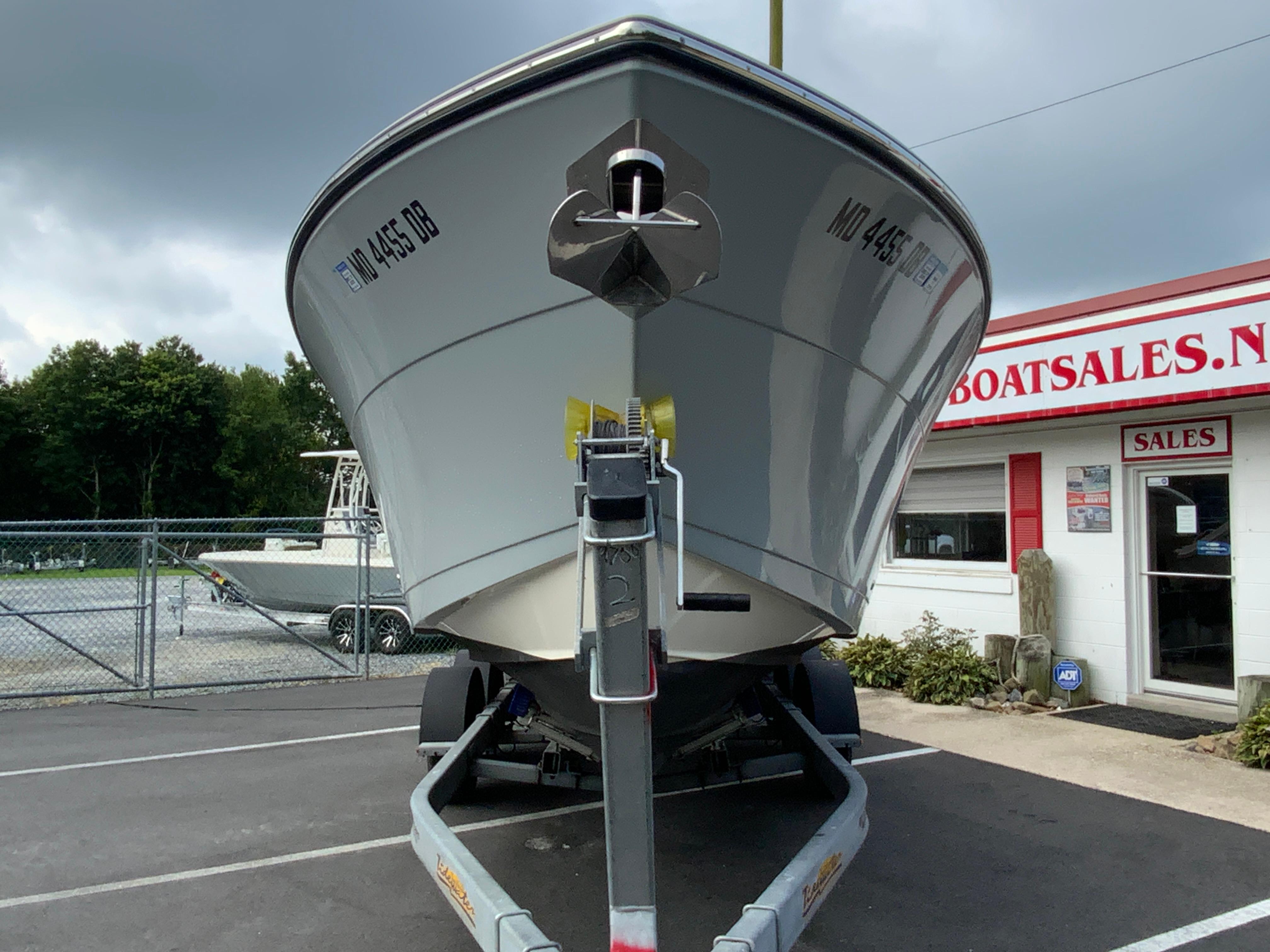 2018 Cobia 261 Center Console-4