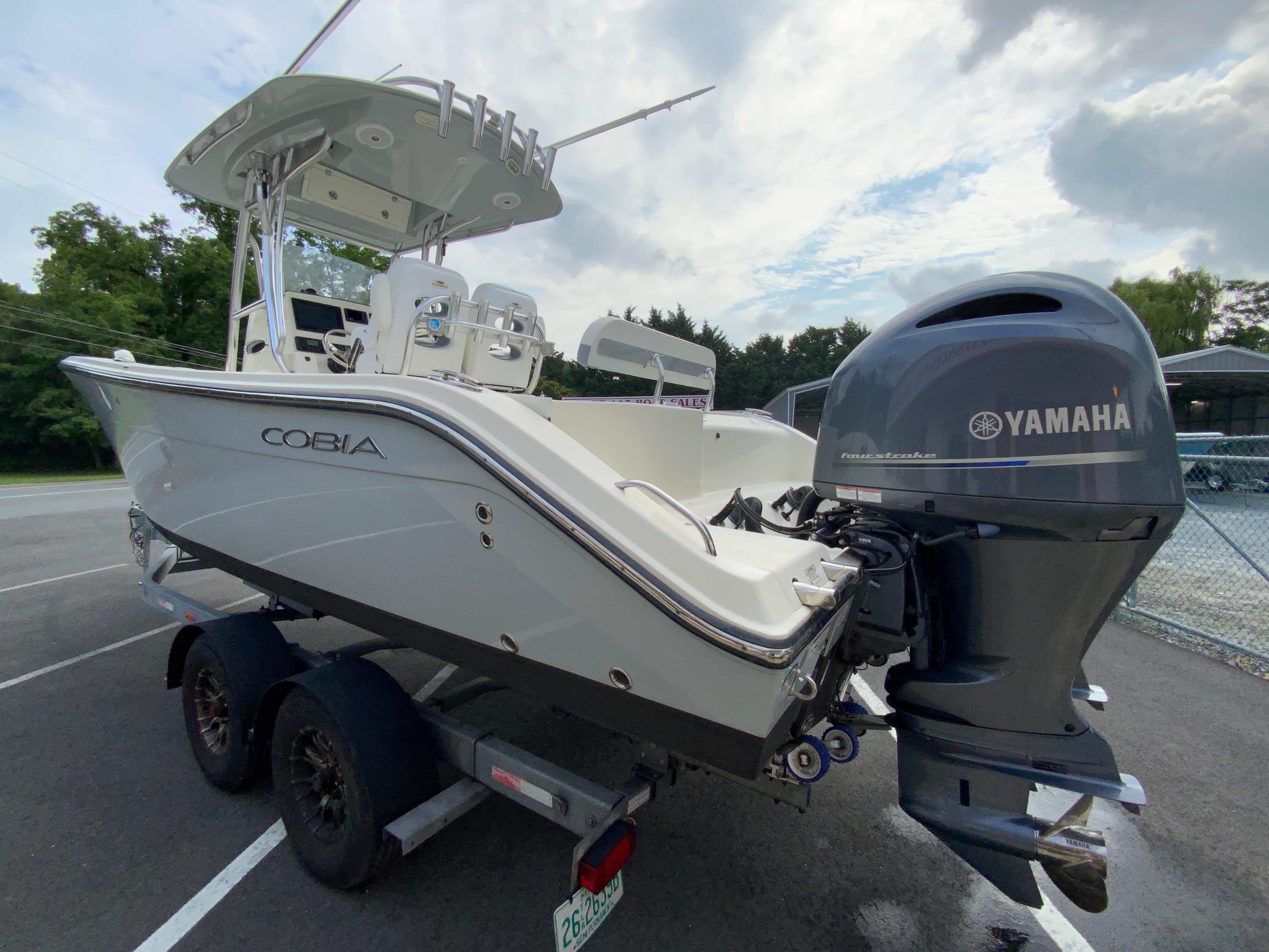 2018 Cobia 261 Center Console-7