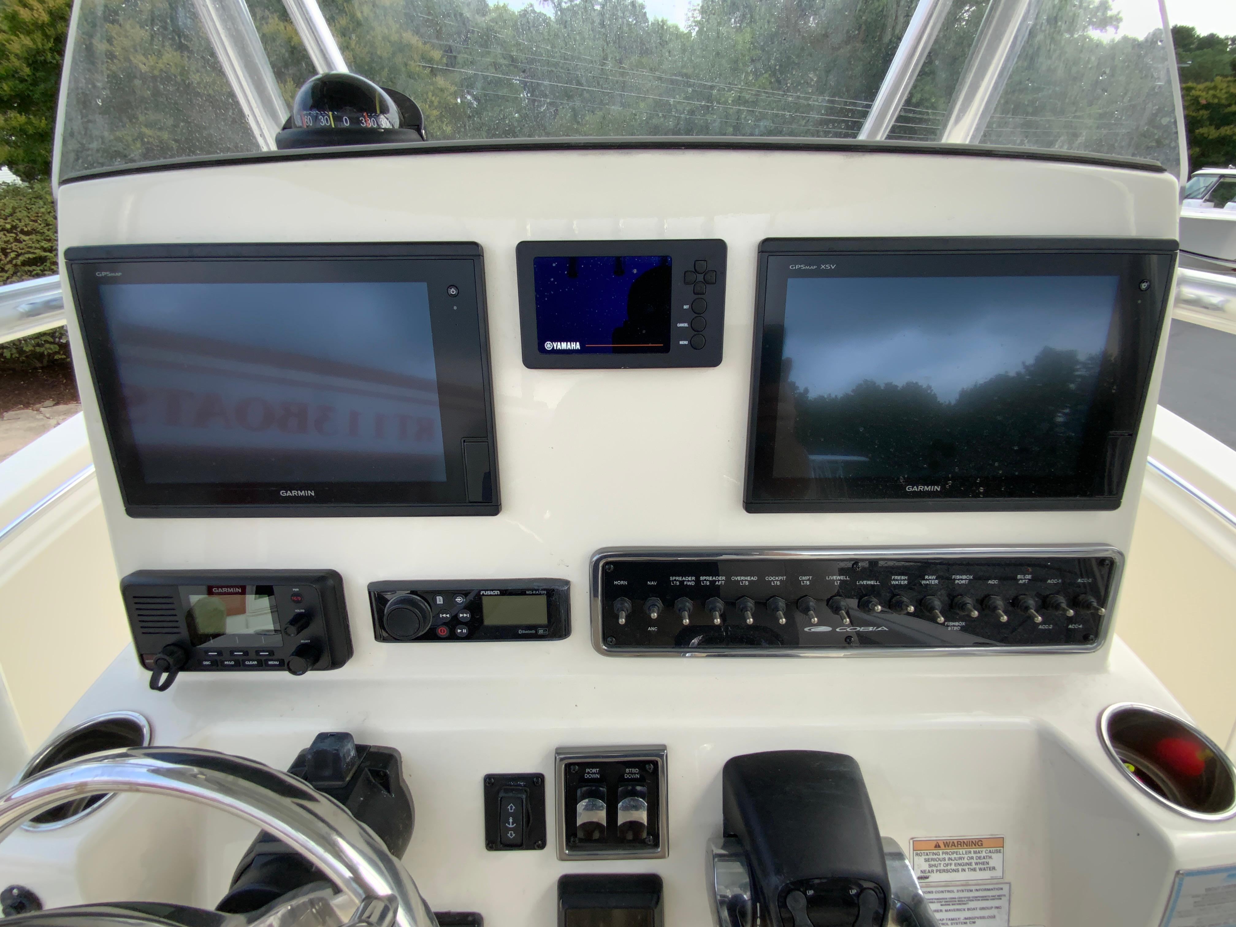 2018 Cobia 261 Center Console-12