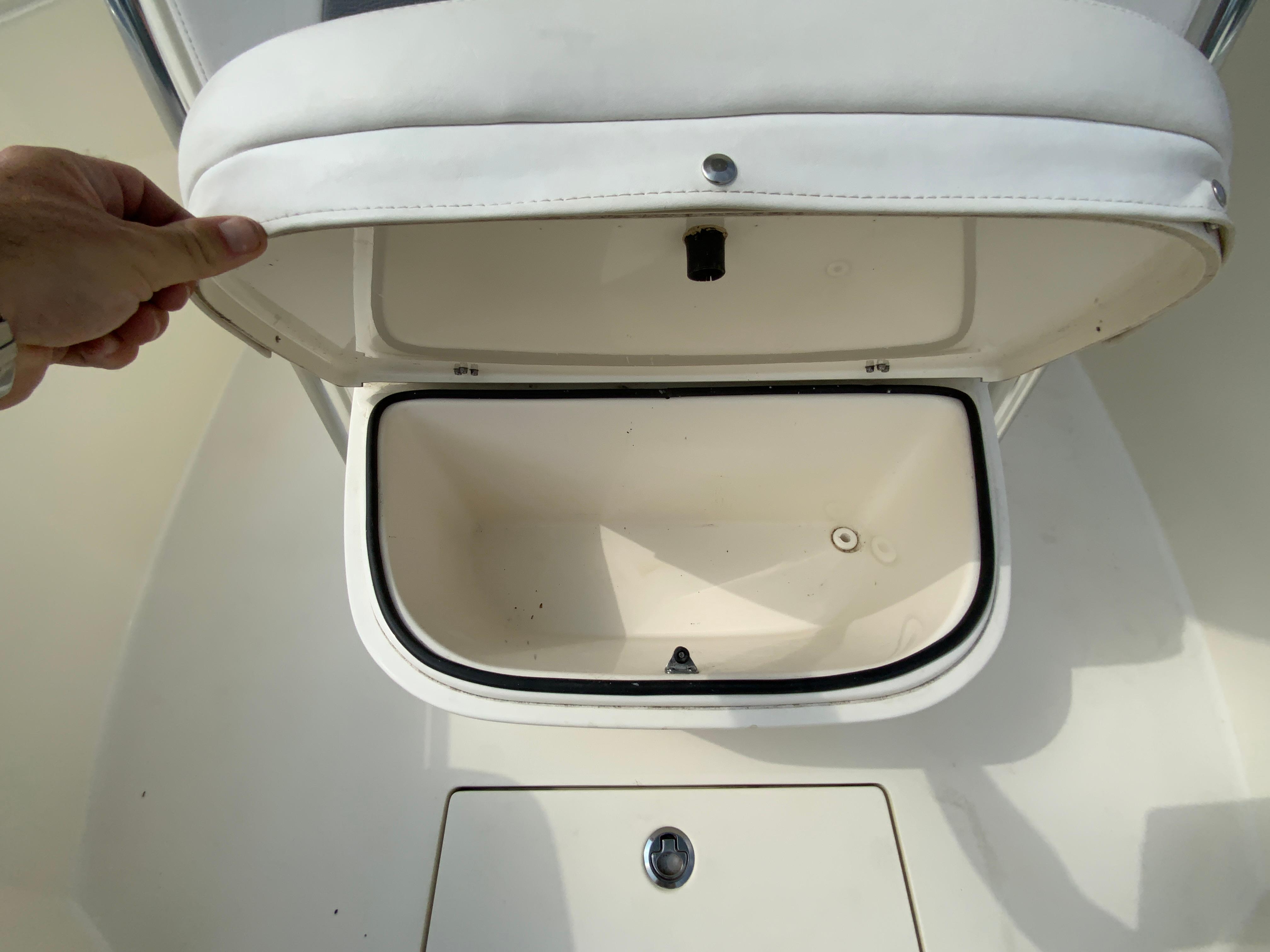 2018 Cobia 261 Center Console-26