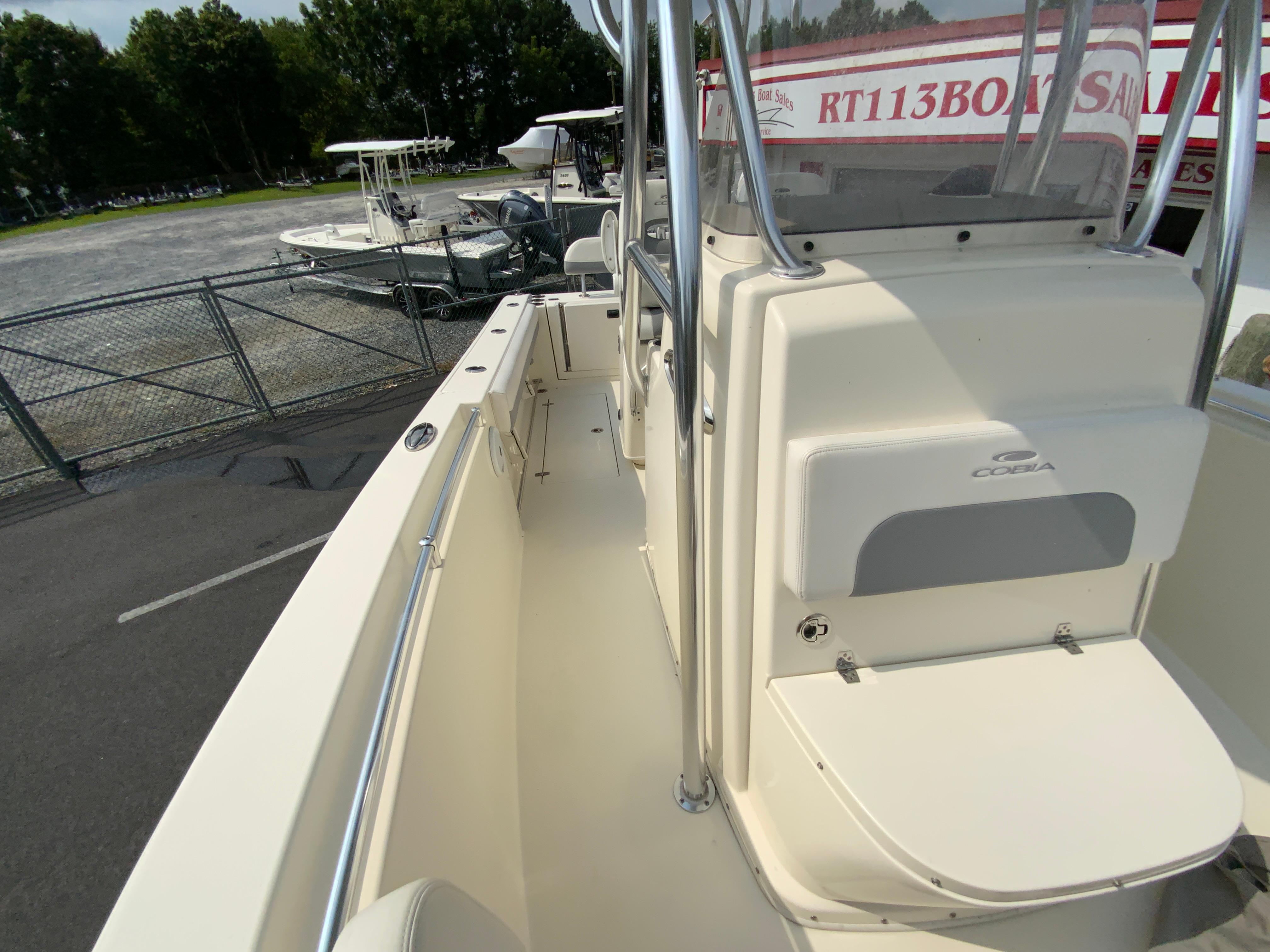 2018 Cobia 261 Center Console-32