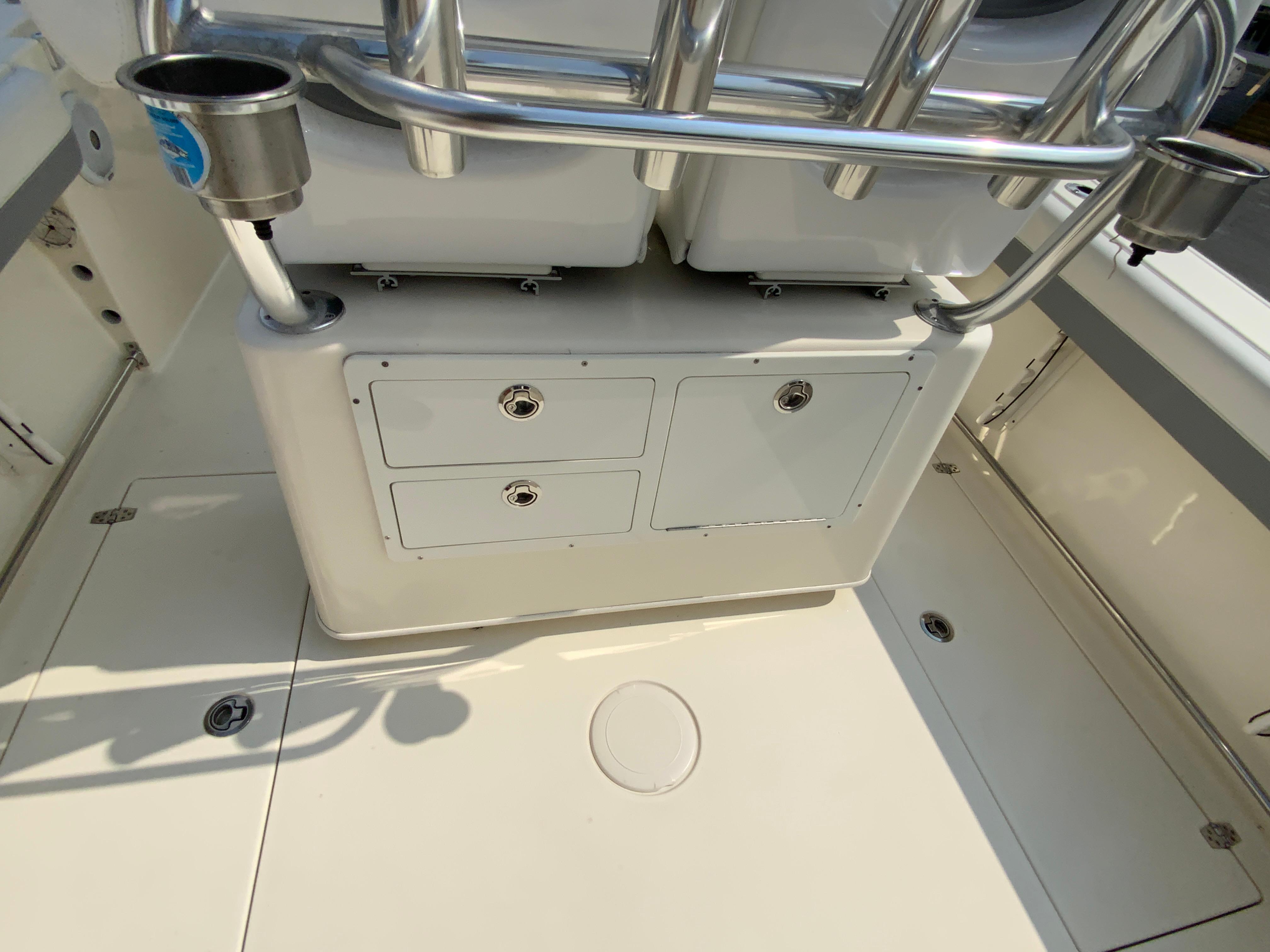 2018 Cobia 261 Center Console-40