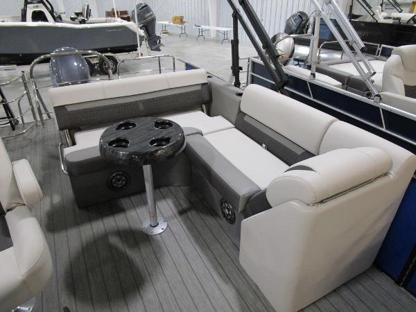 2021 Godfrey Pontoon boat for sale, model of the boat is SW 2286 SFL GTP 27 in. & Image # 22 of 41