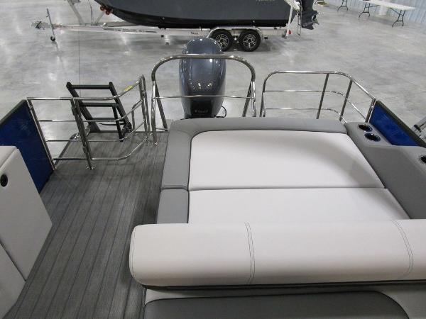 2021 Godfrey Pontoon boat for sale, model of the boat is SW 2286 SFL GTP 27 in. & Image # 24 of 41