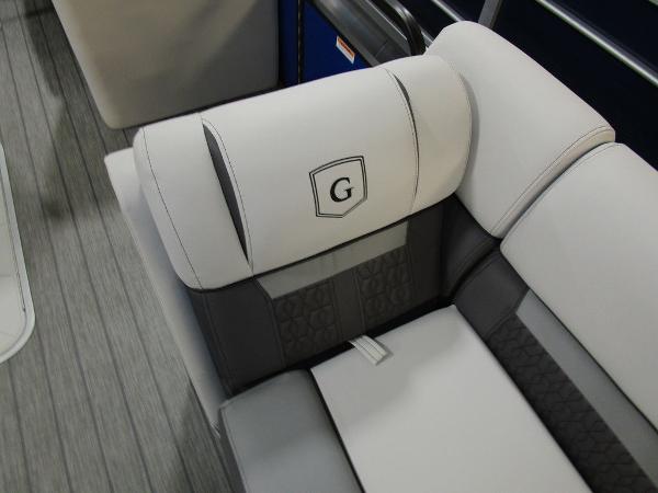 2021 Godfrey Pontoon boat for sale, model of the boat is SW 2286 SFL GTP 27 in. & Image # 25 of 41