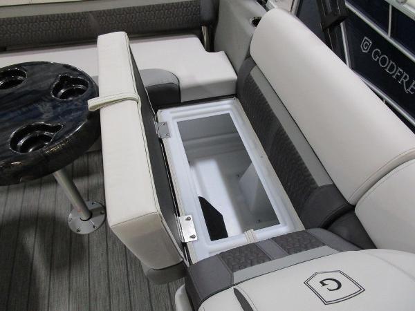 2021 Godfrey Pontoon boat for sale, model of the boat is SW 2286 SFL GTP 27 in. & Image # 27 of 41