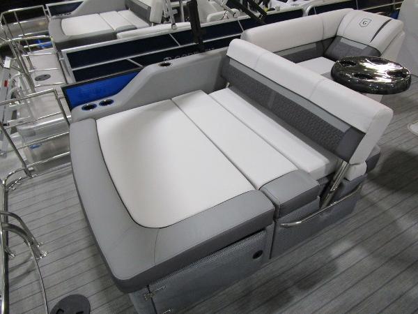 2021 Godfrey Pontoon boat for sale, model of the boat is SW 2286 SFL GTP 27 in. & Image # 32 of 41