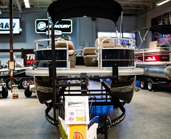 2022 Sun Tracker boat for sale, model of the boat is BASS BUGGY 16 XL SELECT & Image # 2 of 21