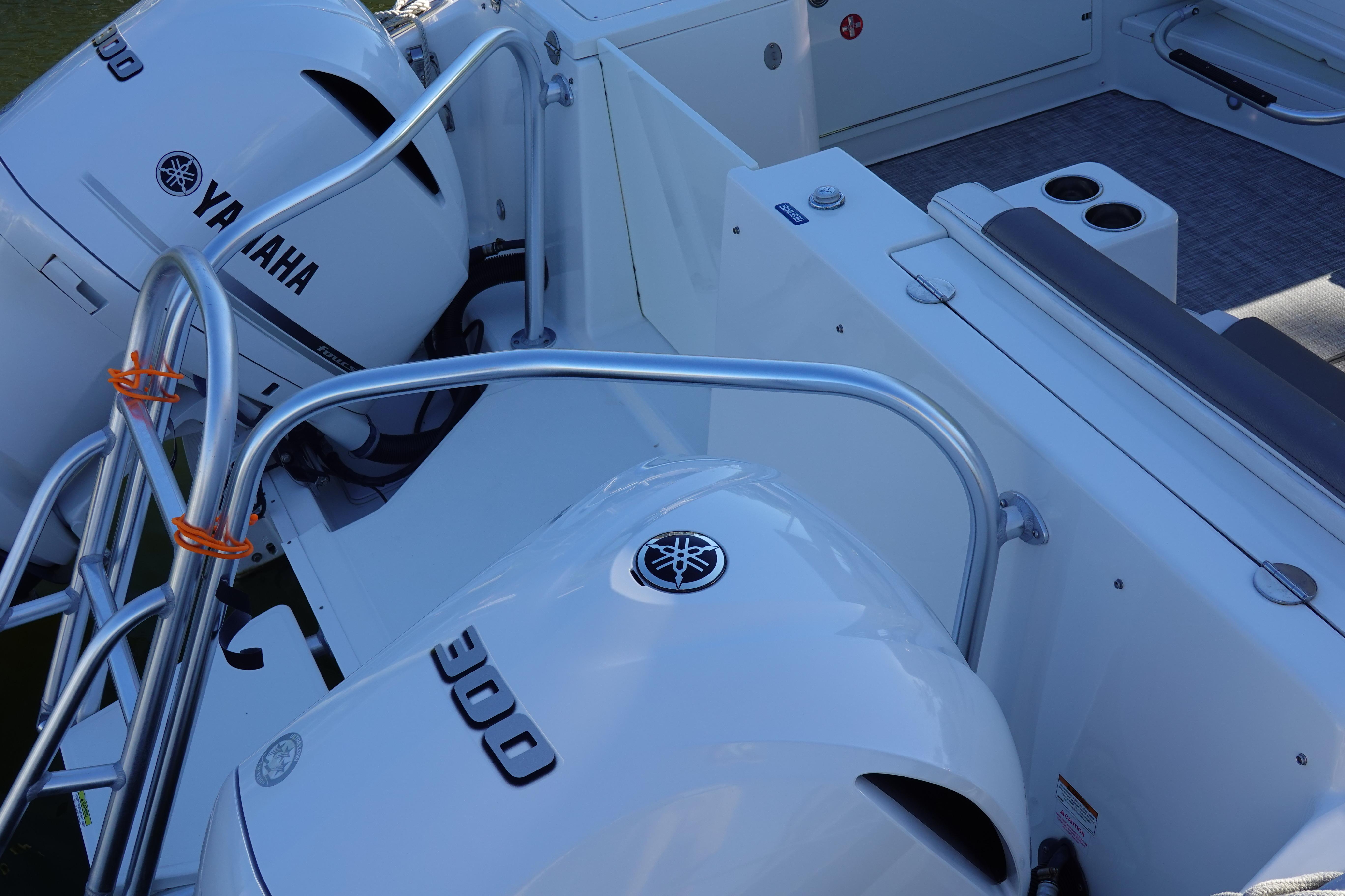 2019-world-cat-320-dc-power-9773404-20250502055836485-1_XLARGE