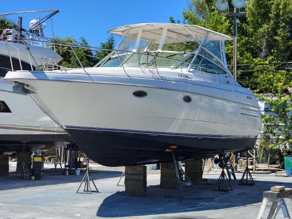 37' Cruisers, Listing Number 100884862, - Photo No. 3