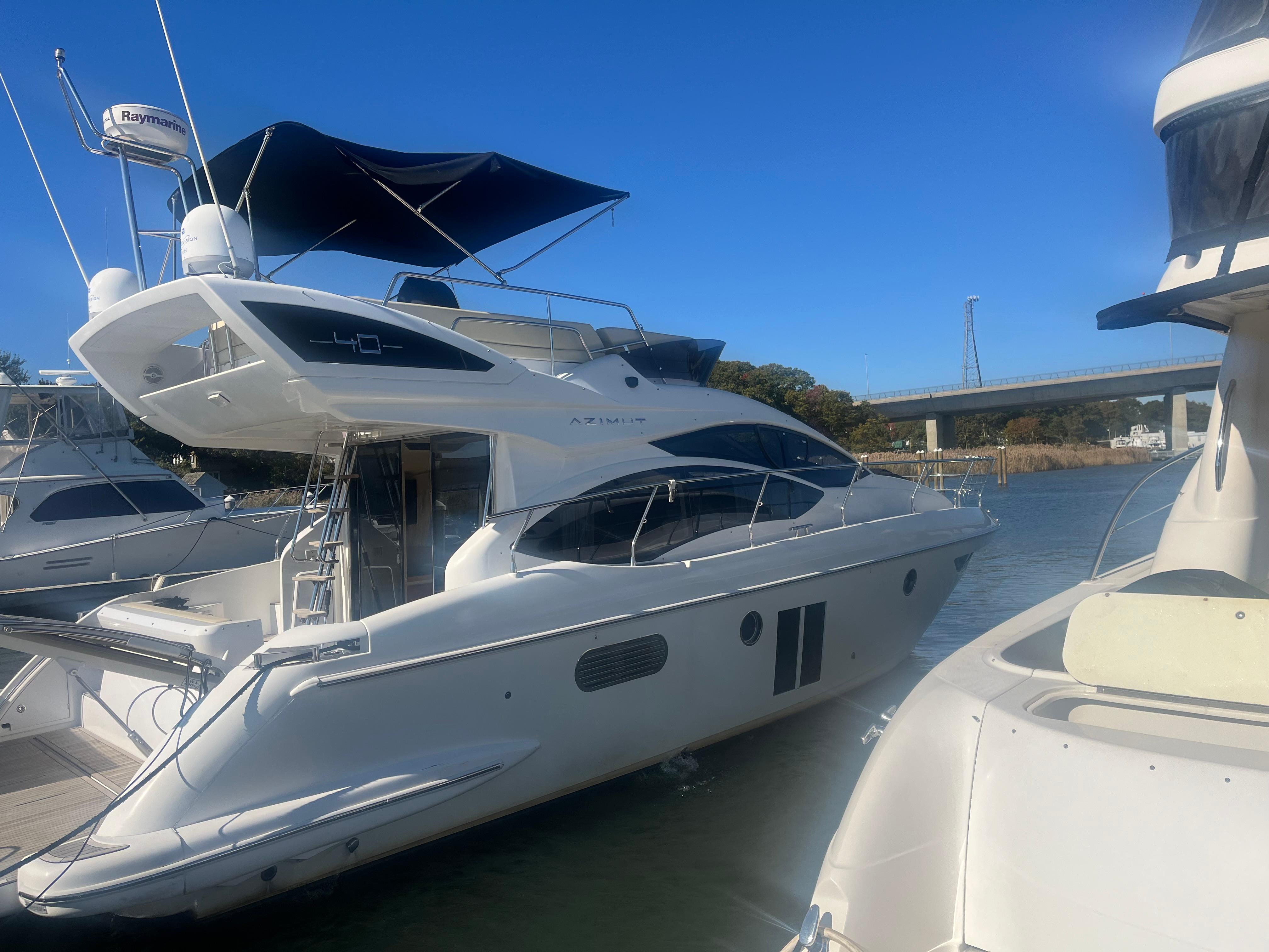 2013 AZIMUT 40 FLYBRIDGE