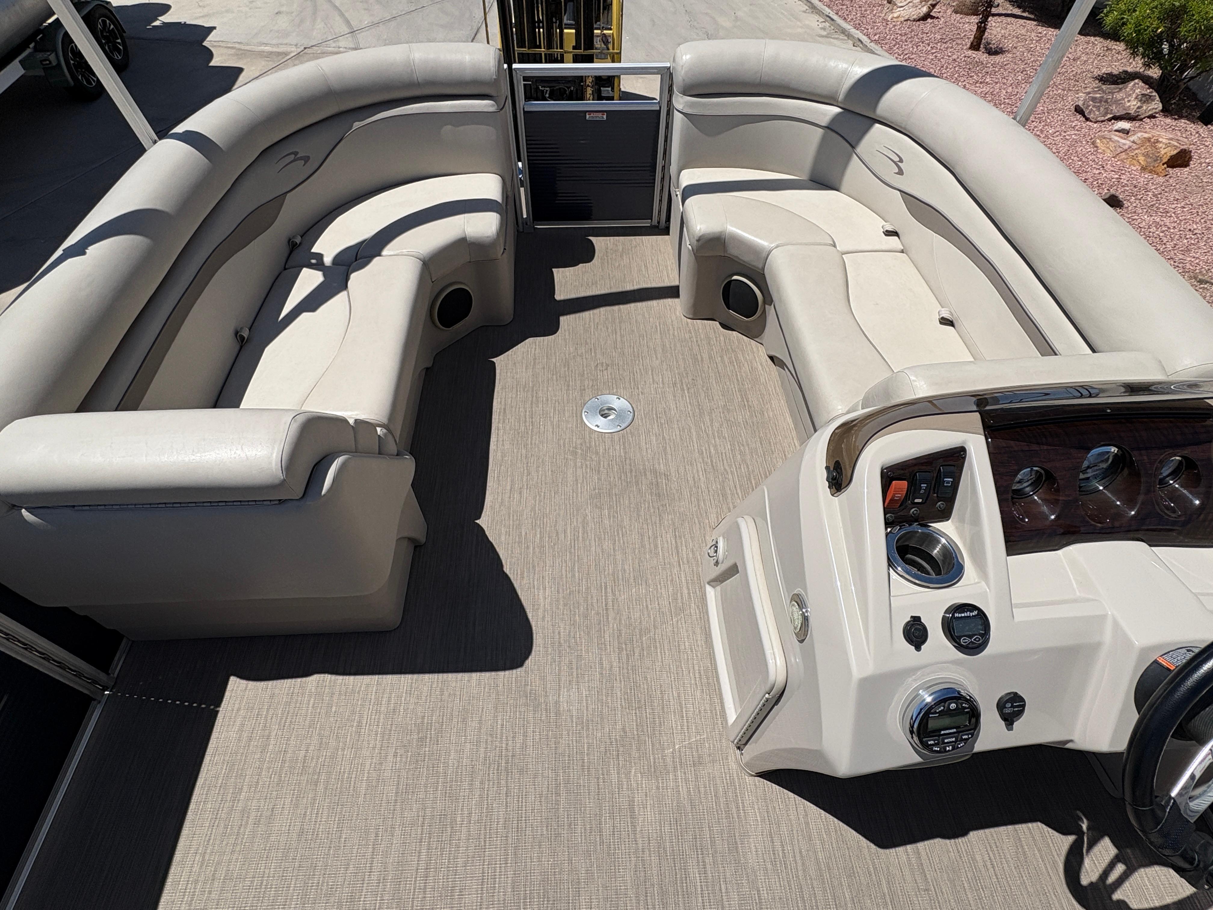 2018 Bennington 22 SSRX #TBJC1569 inventory image at Sun Country Marine Group, Lake Havasu City, AZ 2018 Bennington 22 SSRX #TBJC1569 inventory image at Sun Country Marine Group, Lake Havasu City, AZ