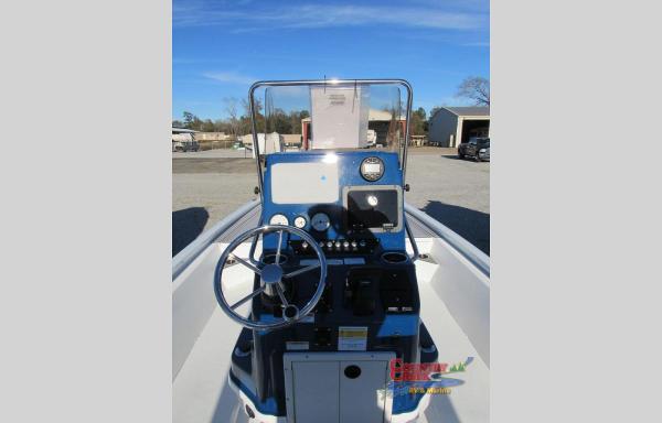 2021 Avid boat for sale, model of the boat is 23FS & Image # 6 of 10