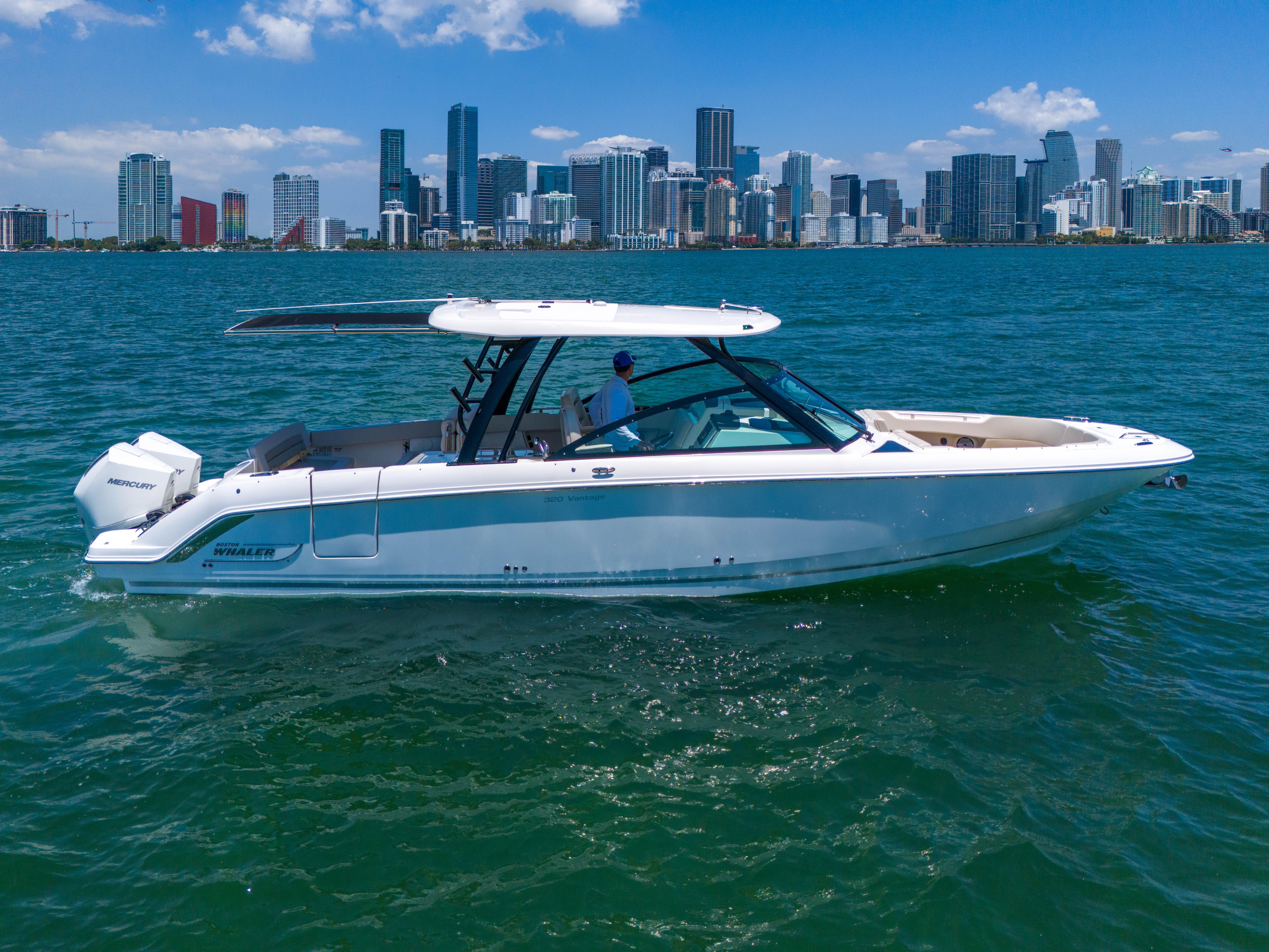 2024-boston-whaler-325-vantage-power-9793461-20250522105606588-1_XLARGE