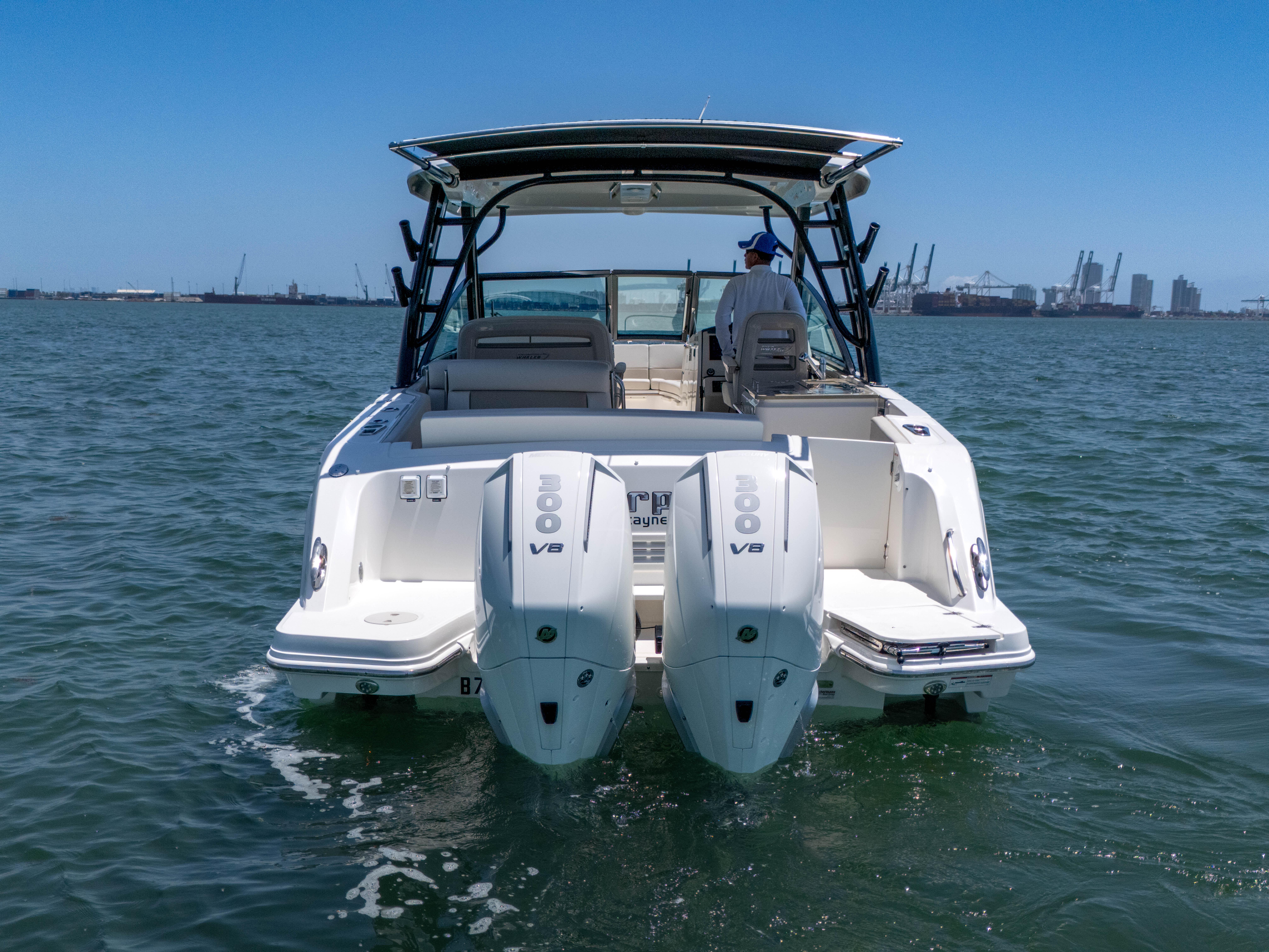2024-boston-whaler-325-vantage-power-9793461-20250522105954073-1_XLARGE