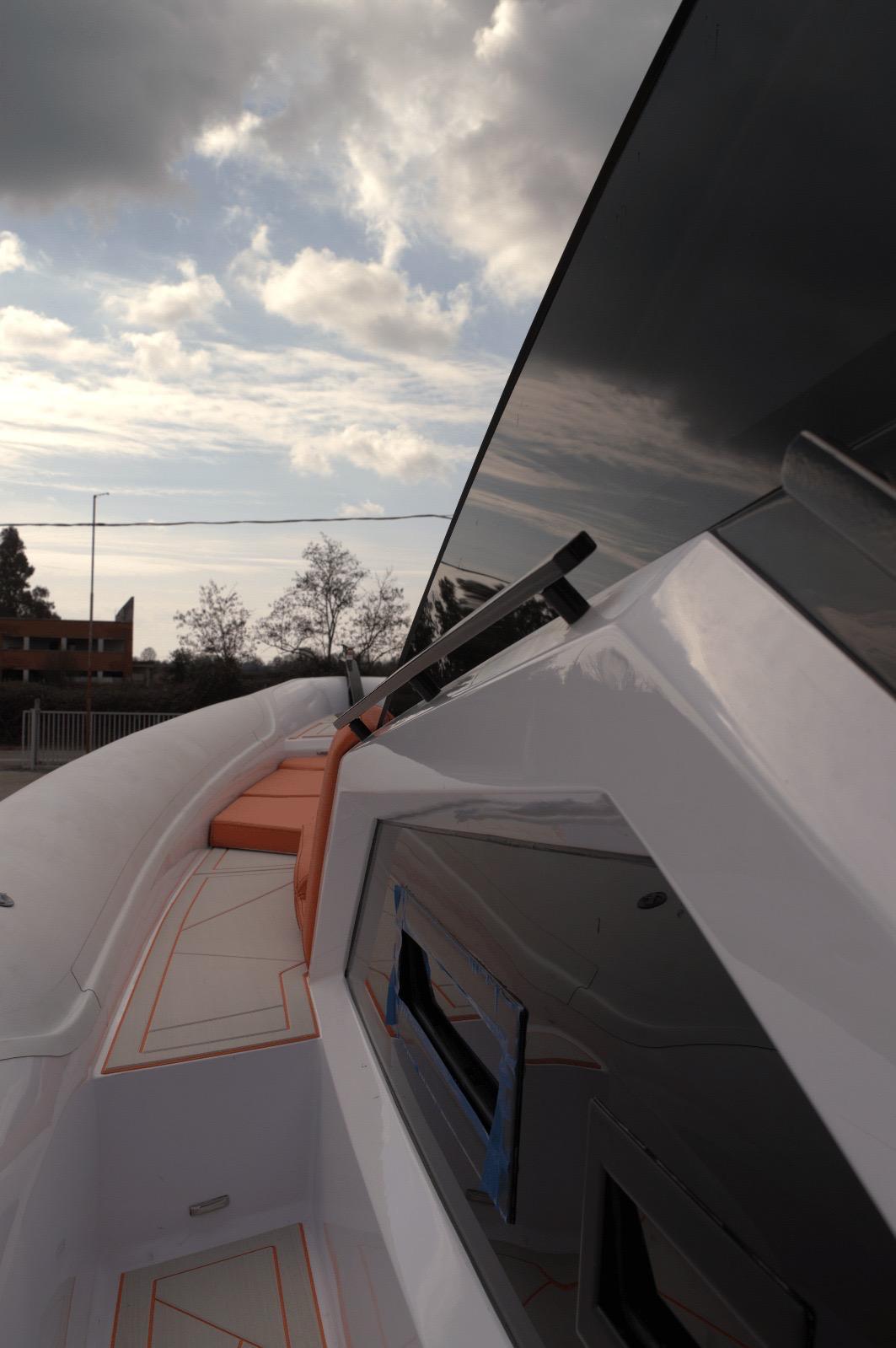 DNA-46 2026 -FL-US-Modern DNA 46 yacht exterior, 2025 model, with sleek design and cloudy sky backdrop.-9703461 | Thumbnail