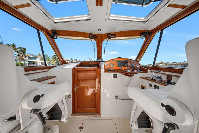 hinckley yachts naples florida