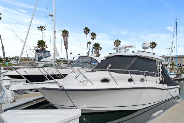 34' Boston Whaler, Listing Number 100916884, Image No. 5
