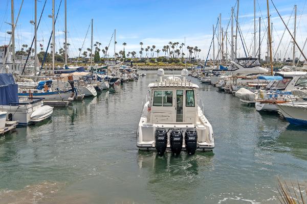 34' Boston Whaler, Listing Number 100916884, Image No. 4
