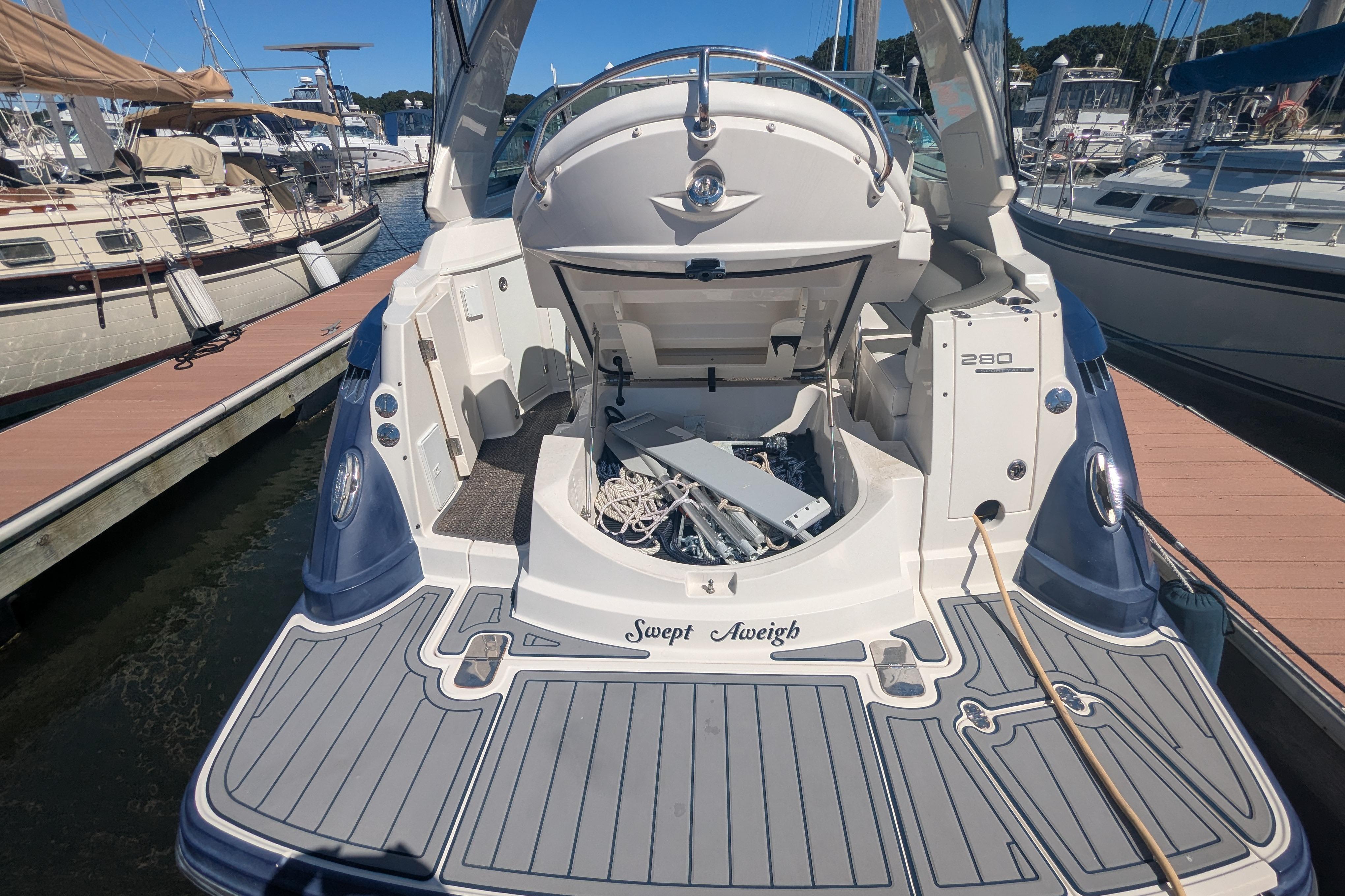 2013 Monterey 280 Sport Yacht-7