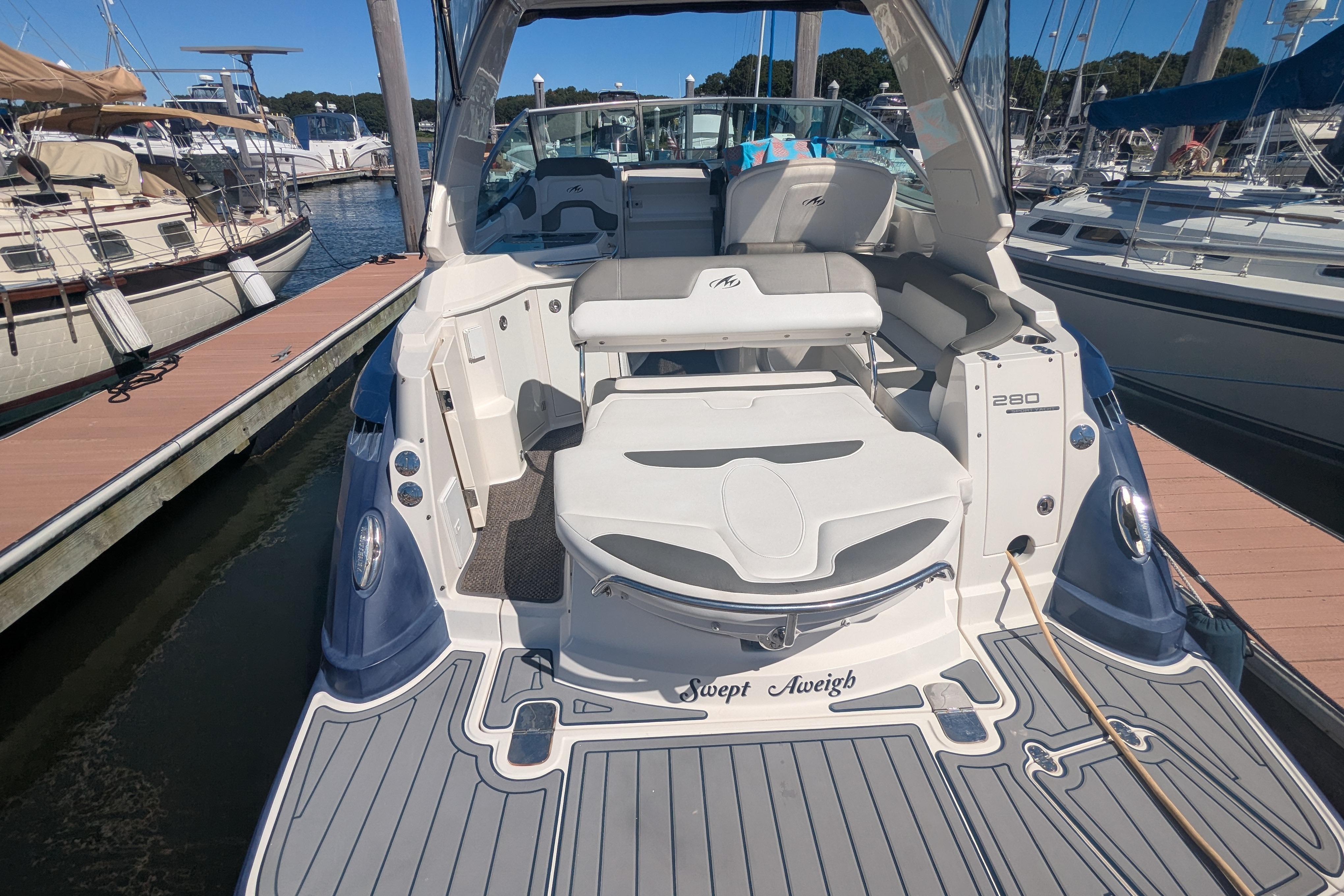 2013 Monterey 280 Sport Yacht-6