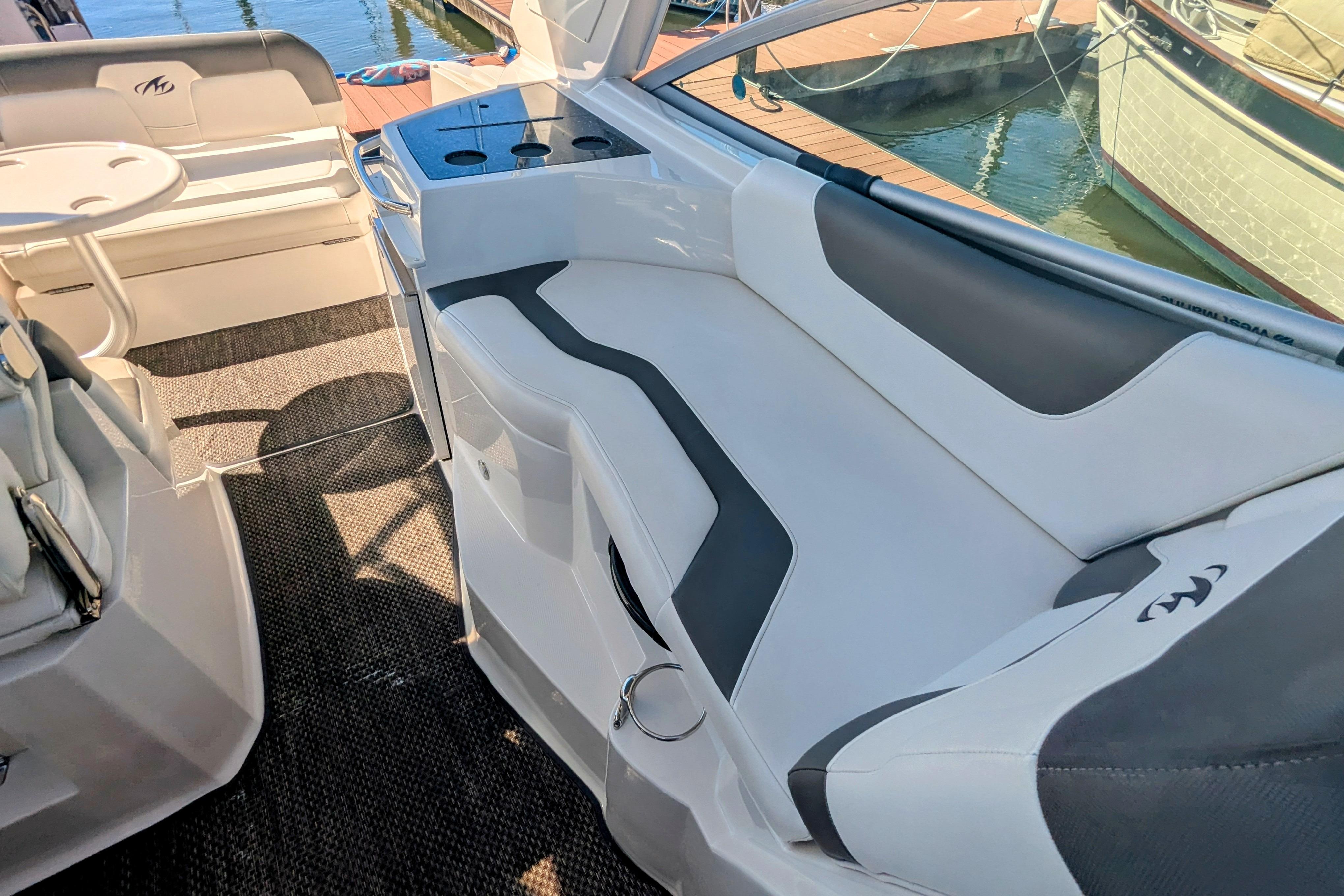 2013 Monterey 280 Sport Yacht-11
