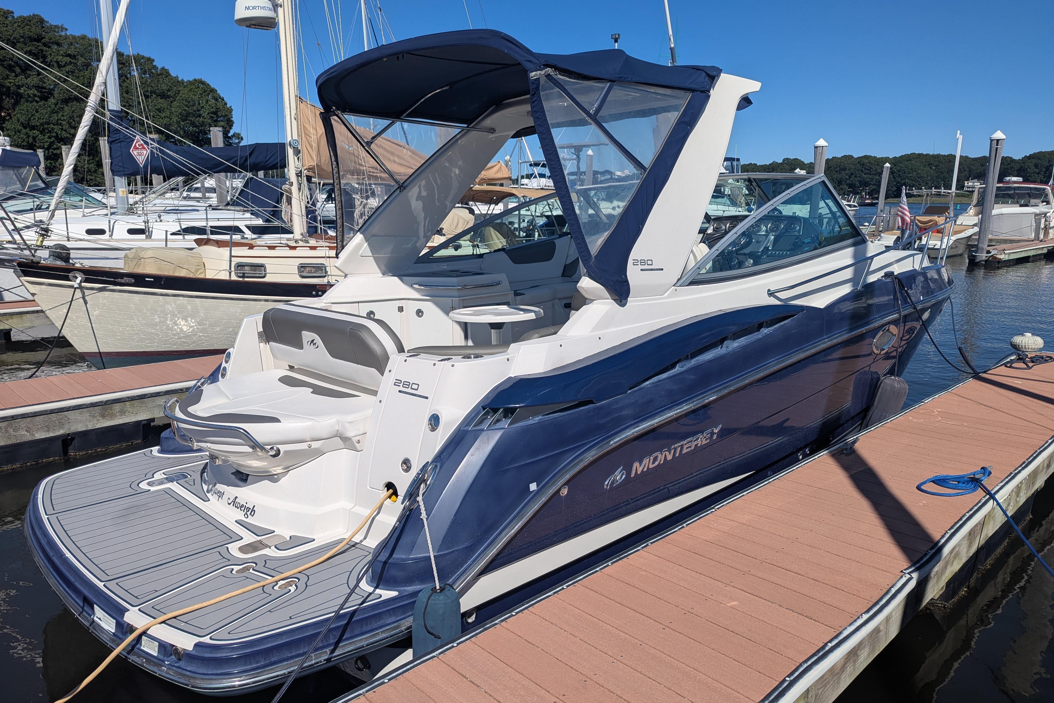 2013 Monterey 280 Sport Yacht-2