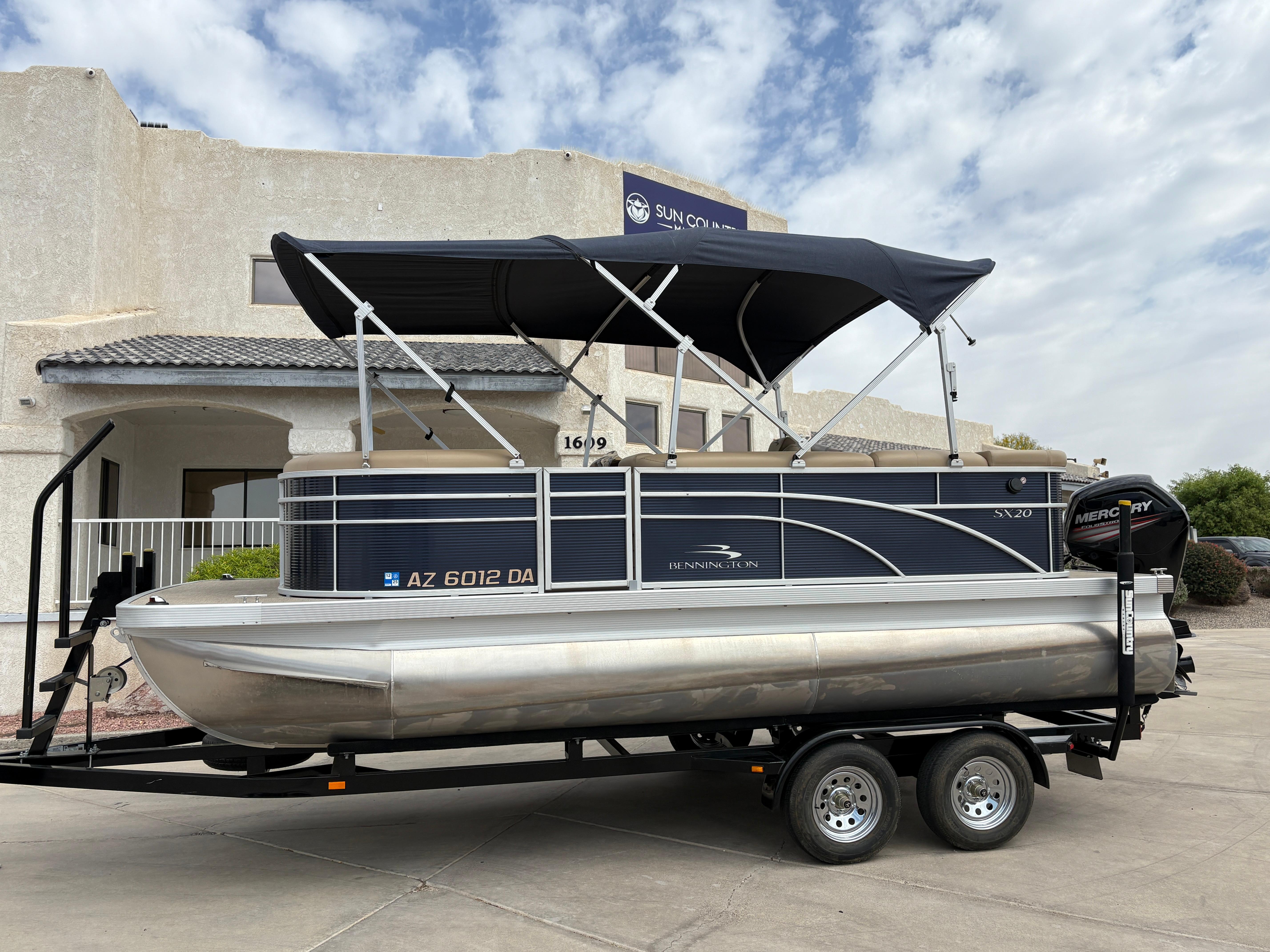 2018 Bennington 20 SLMX #TBJC8733 inventory image at Sun Country Marine Group, Lake Havasu City, AZ 2018 Bennington 20 SLMX #TBJC8733 inventory image at Sun Country Marine Group, Lake Havasu City, AZ