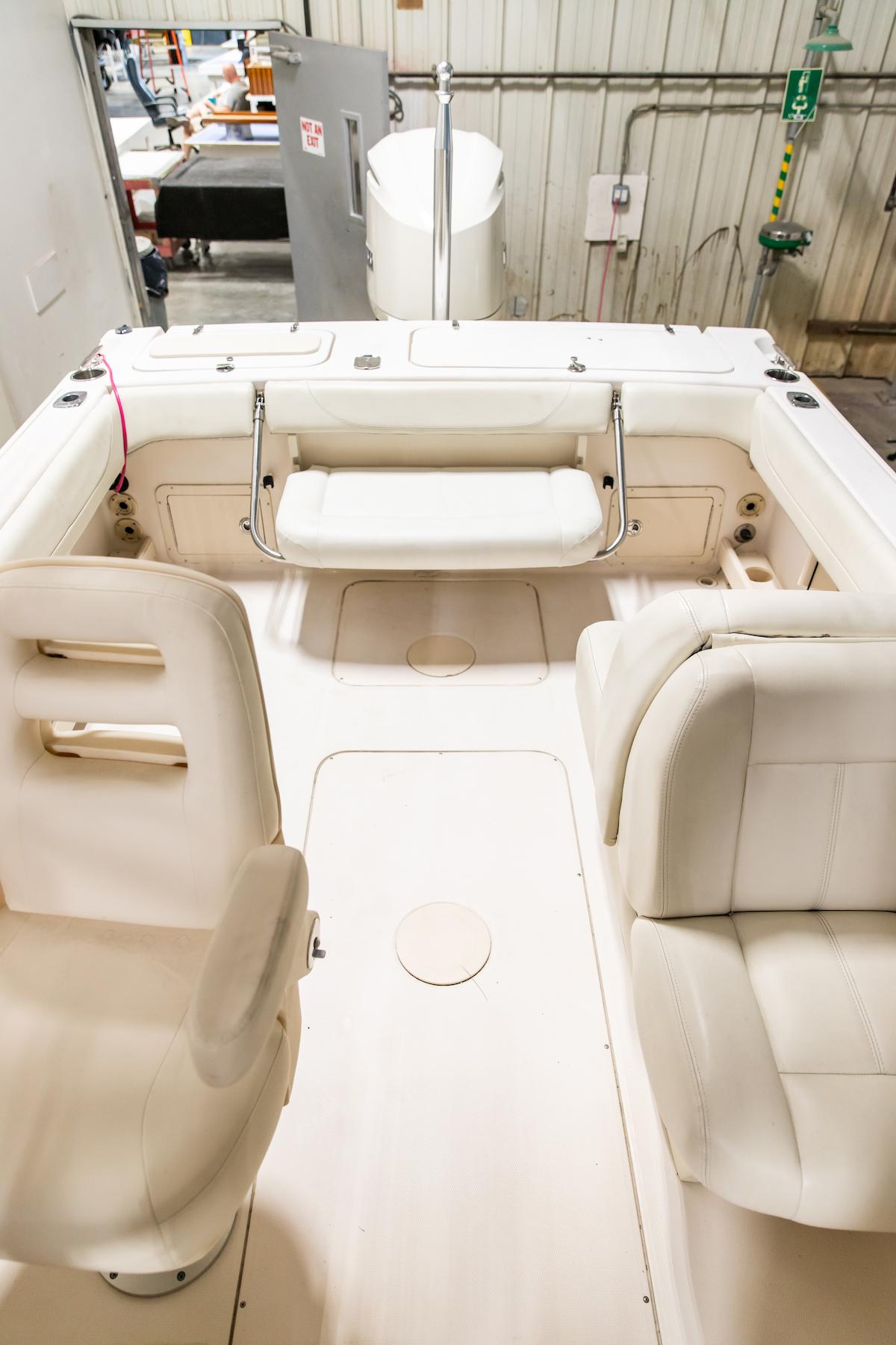 2011-grady-white-tournament-225-power-9793474-20250523082042027-1_XLARGE