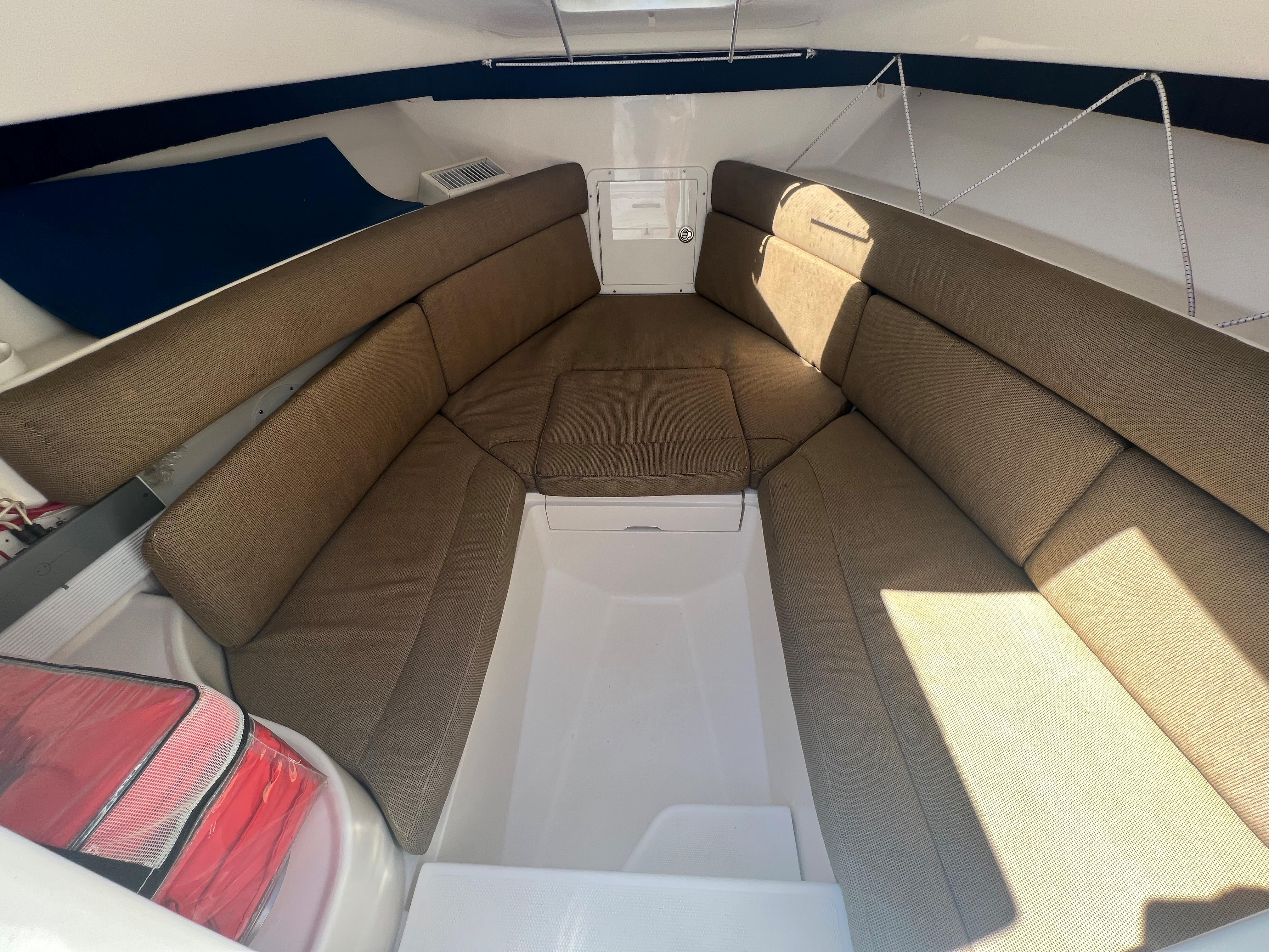 SeaVee 32 Cuddy Diesel-Cabin