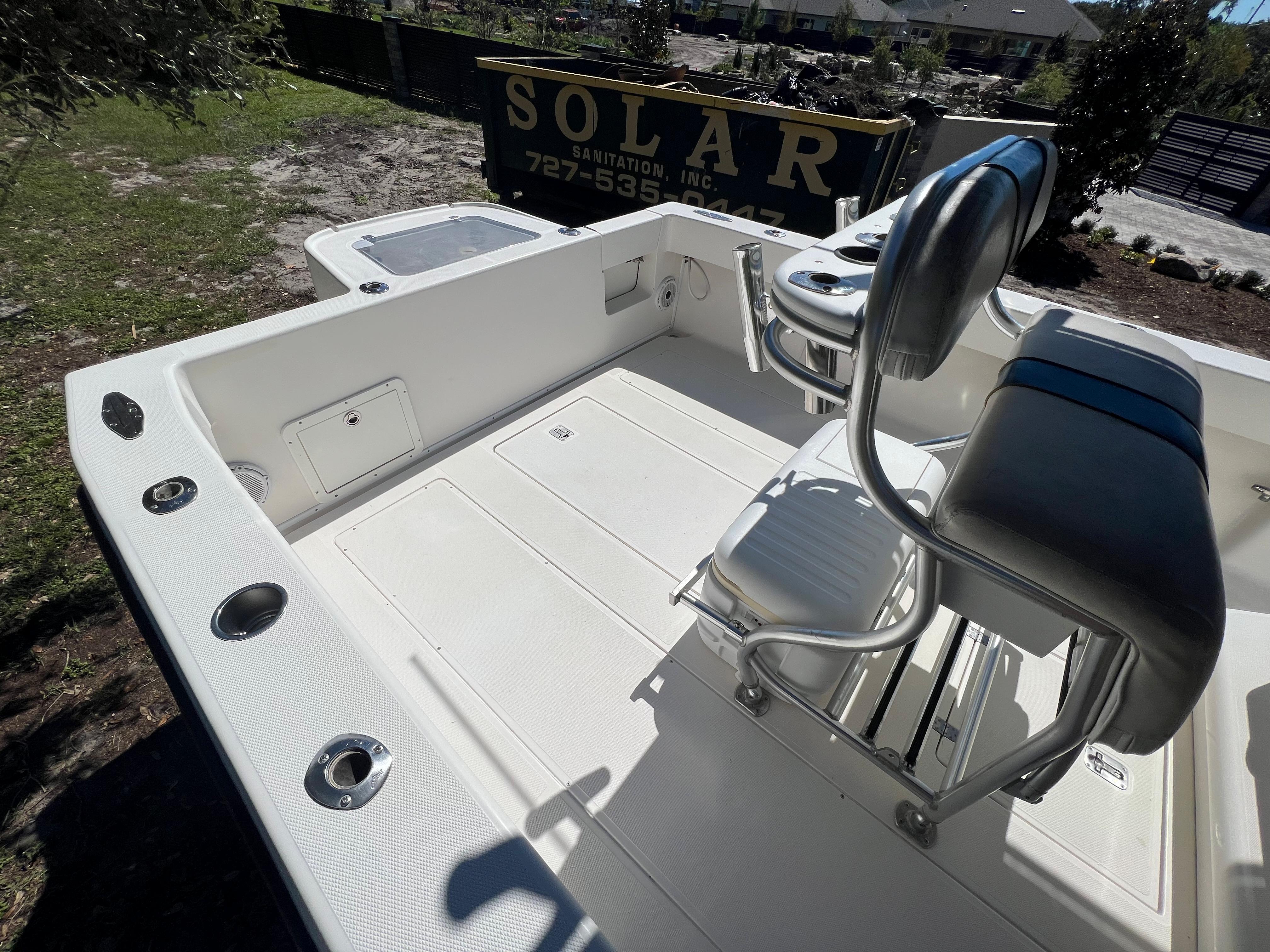 SeaVee 32 Cuddy Diesel-Cockpit