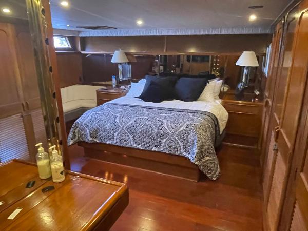 63' Viking, Listing Number 100903490, Image No. 38