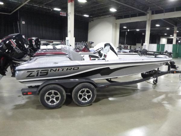 2025 Nitro Z19 Pro Gallery