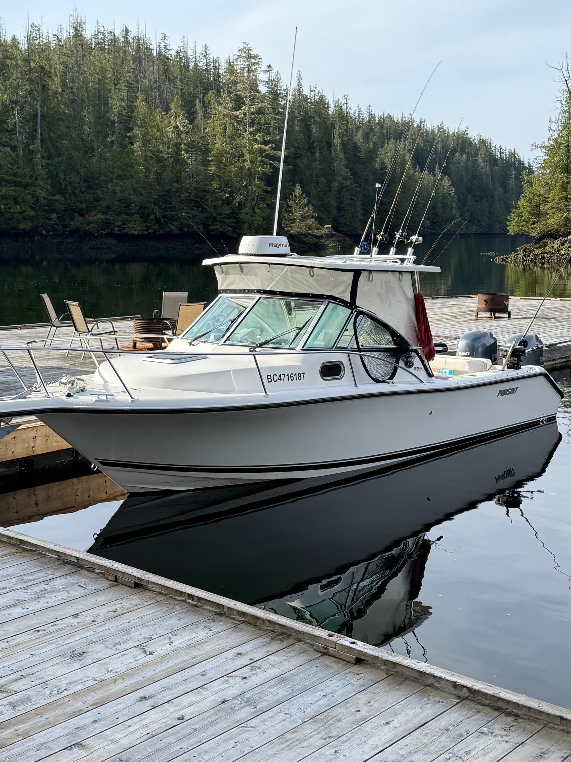 2013 Pursuit 255 Offshore