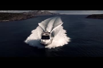 Sessa Marine Fly45 video