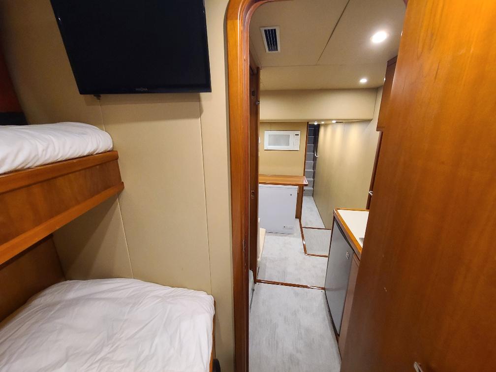 Ferretti Yachts-94 2004-Noahs FL-US-9383493 | Thumbnail