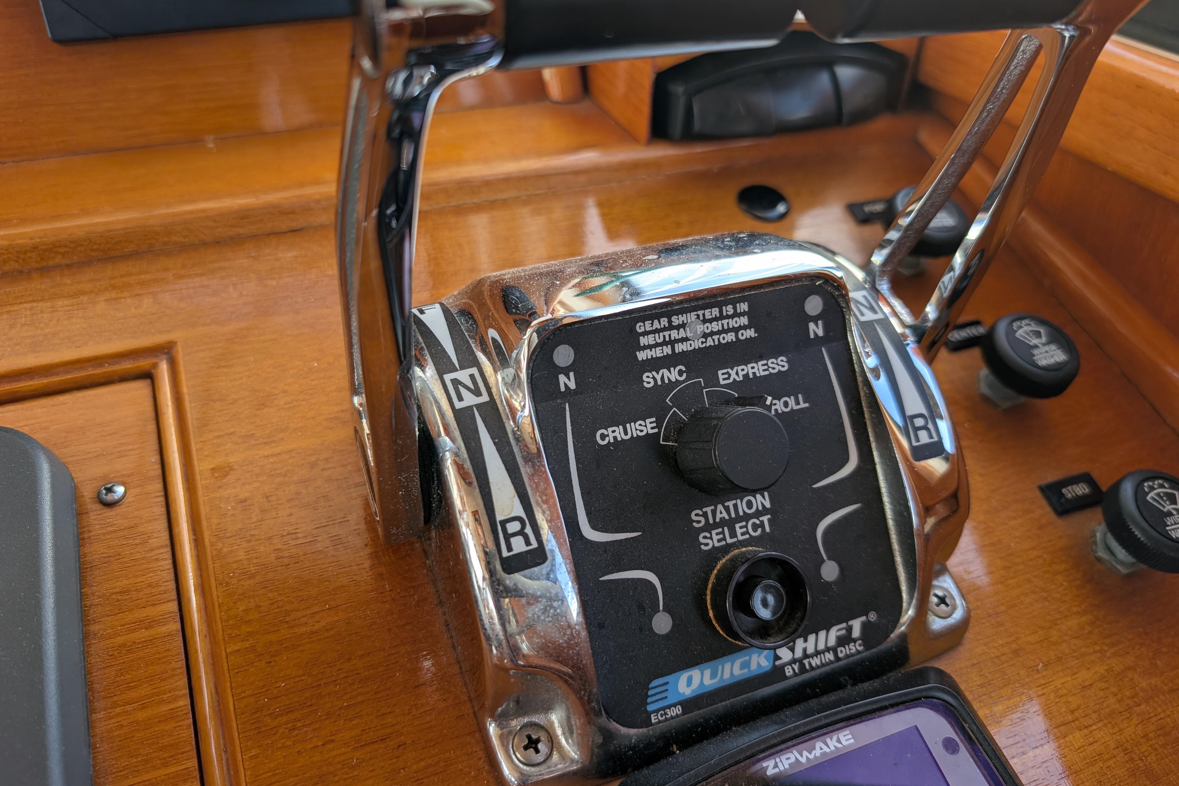 2006 Grand Banks 49 