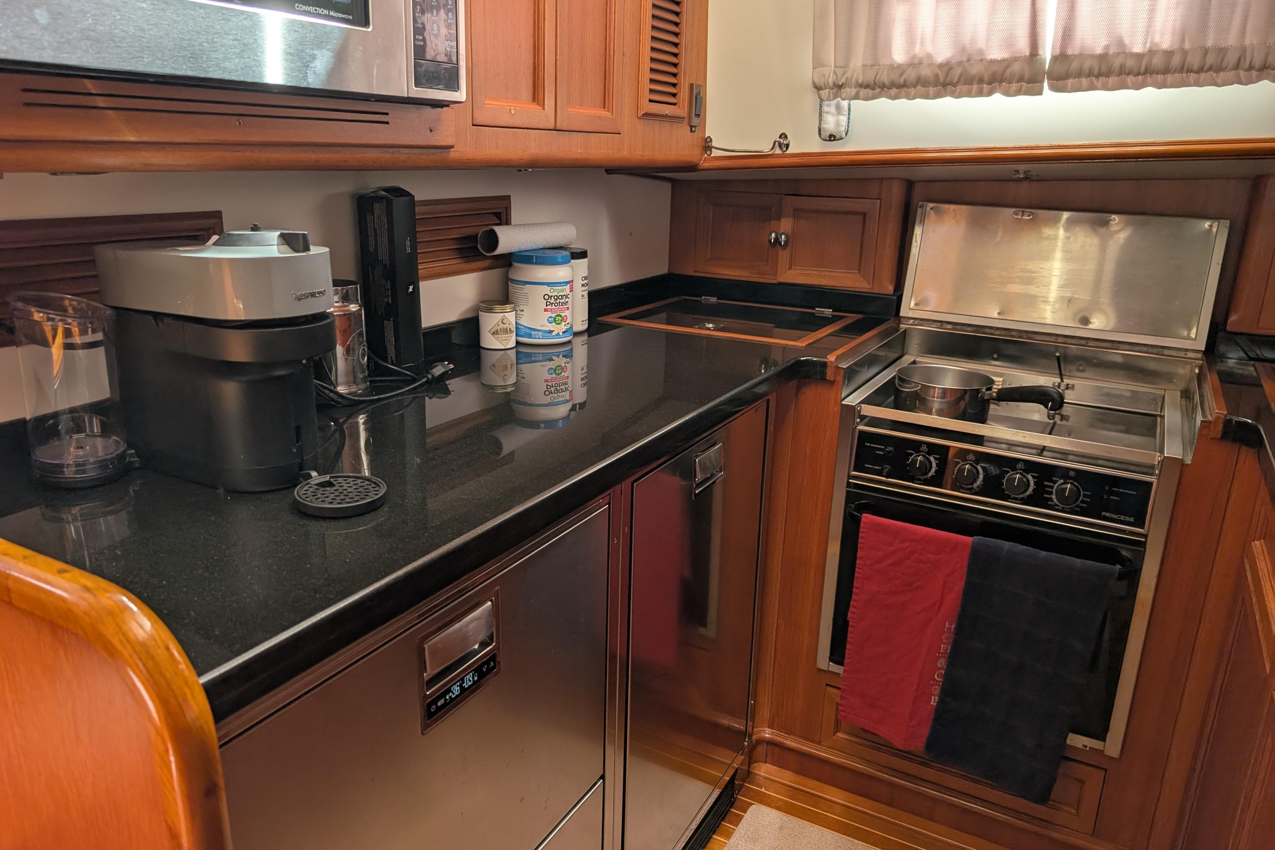 2006 Grand Banks 49 