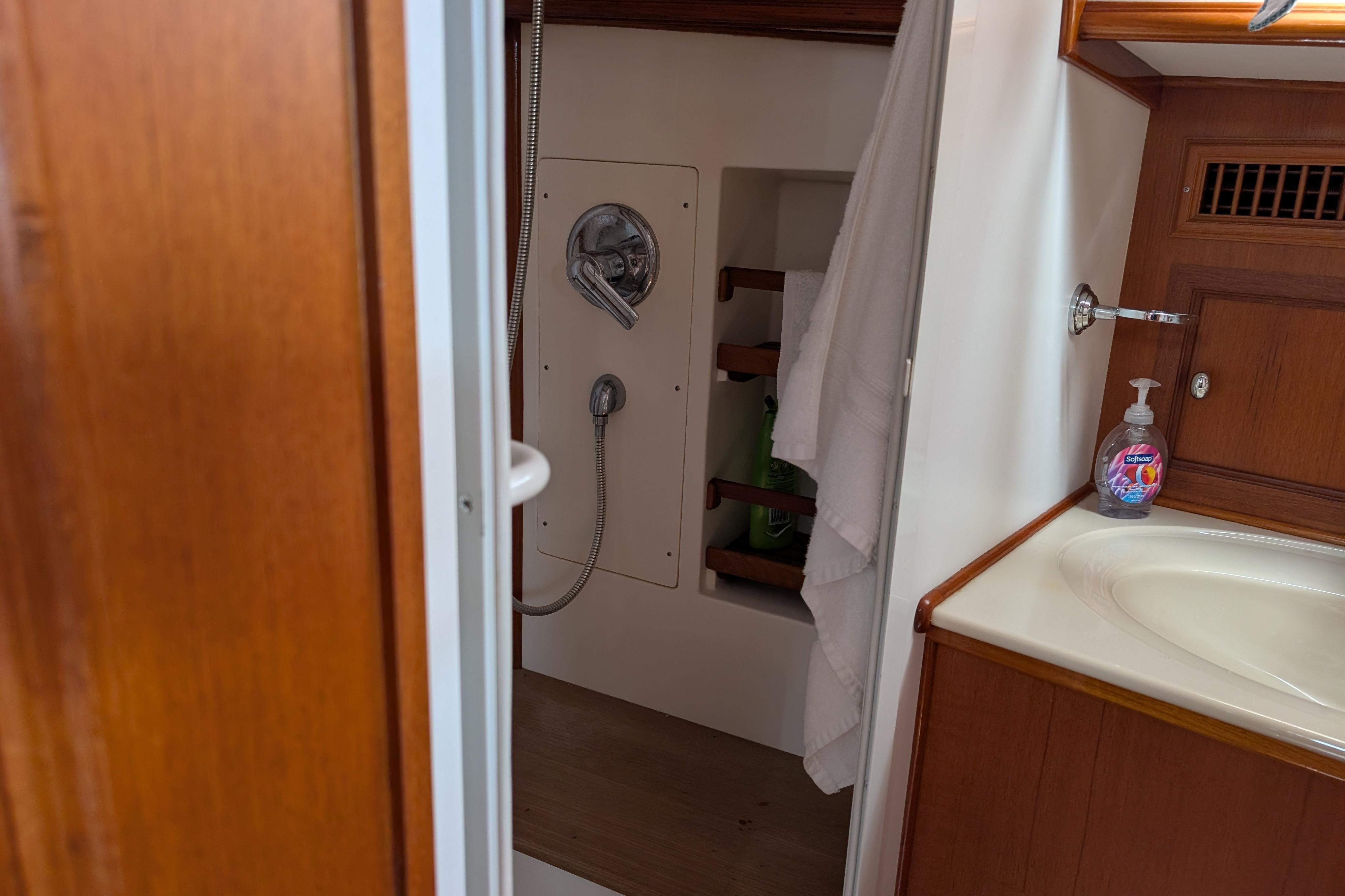 2006 Grand Banks 49 