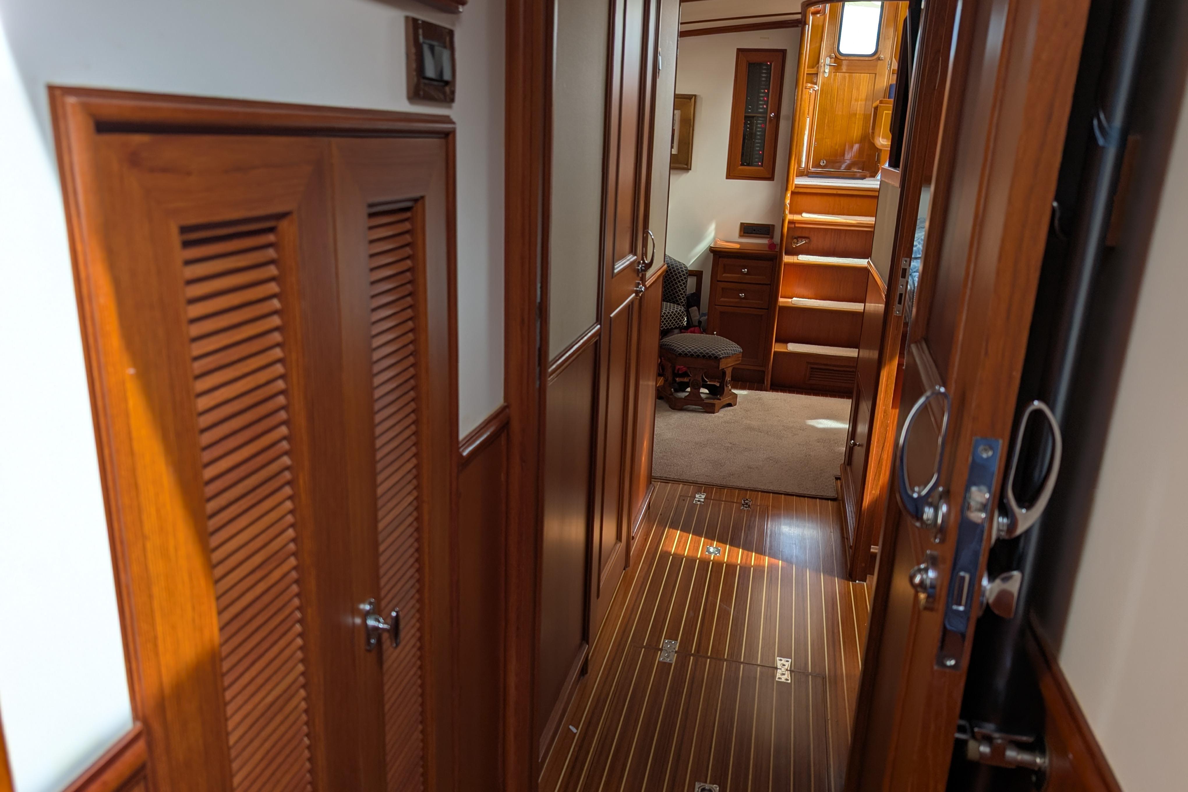 2006 Grand Banks 49 
