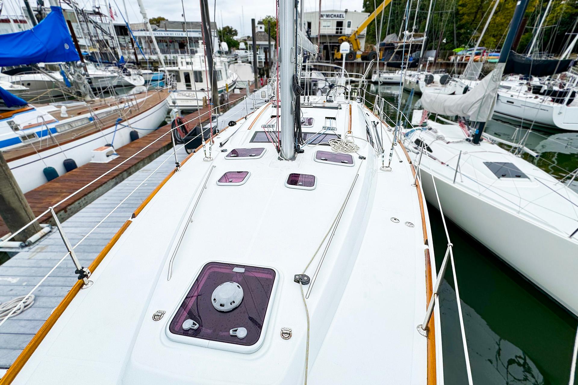 Newport RI Yacht Brokerage