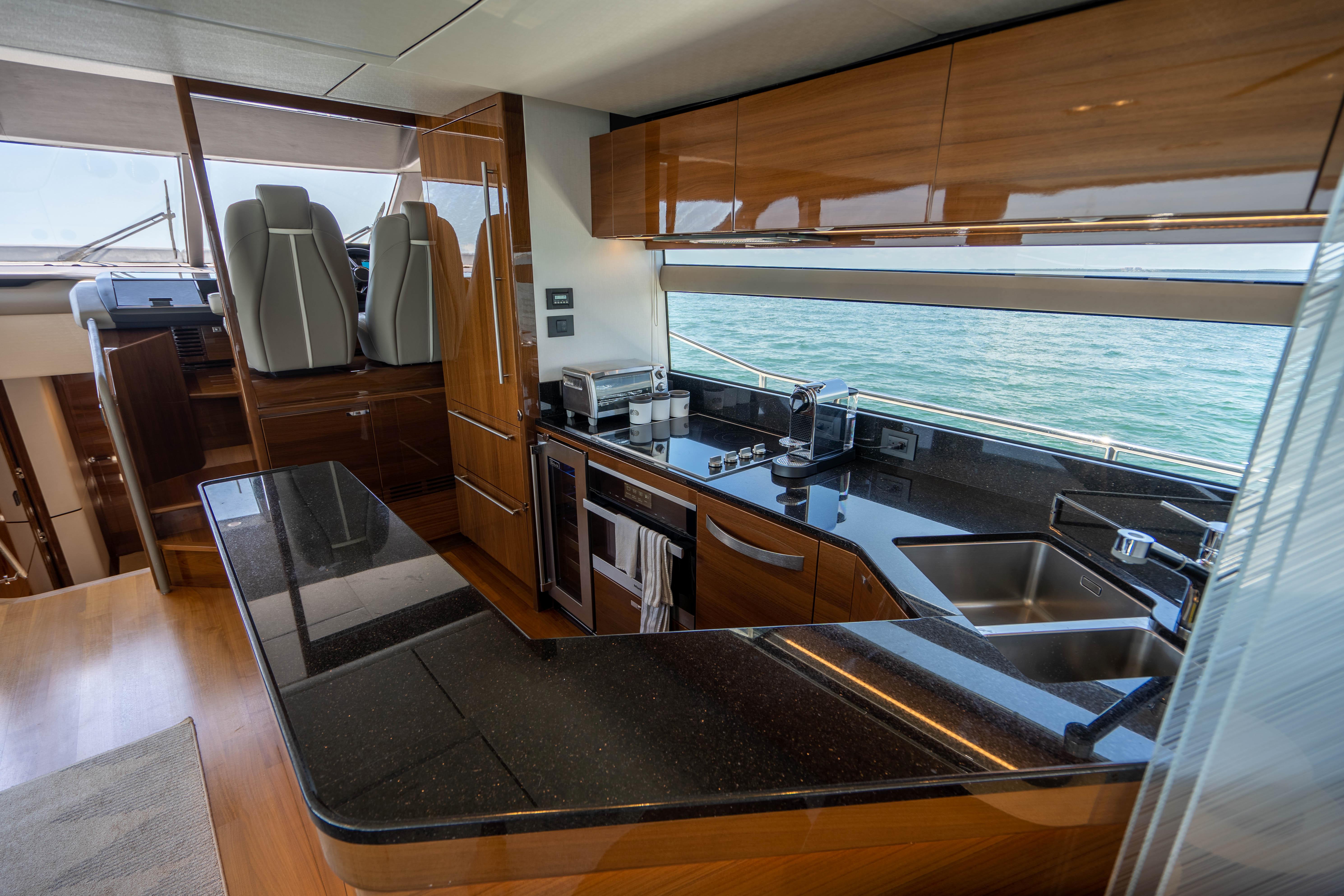 2018 Princess Yachts Y75 Motor Yacht