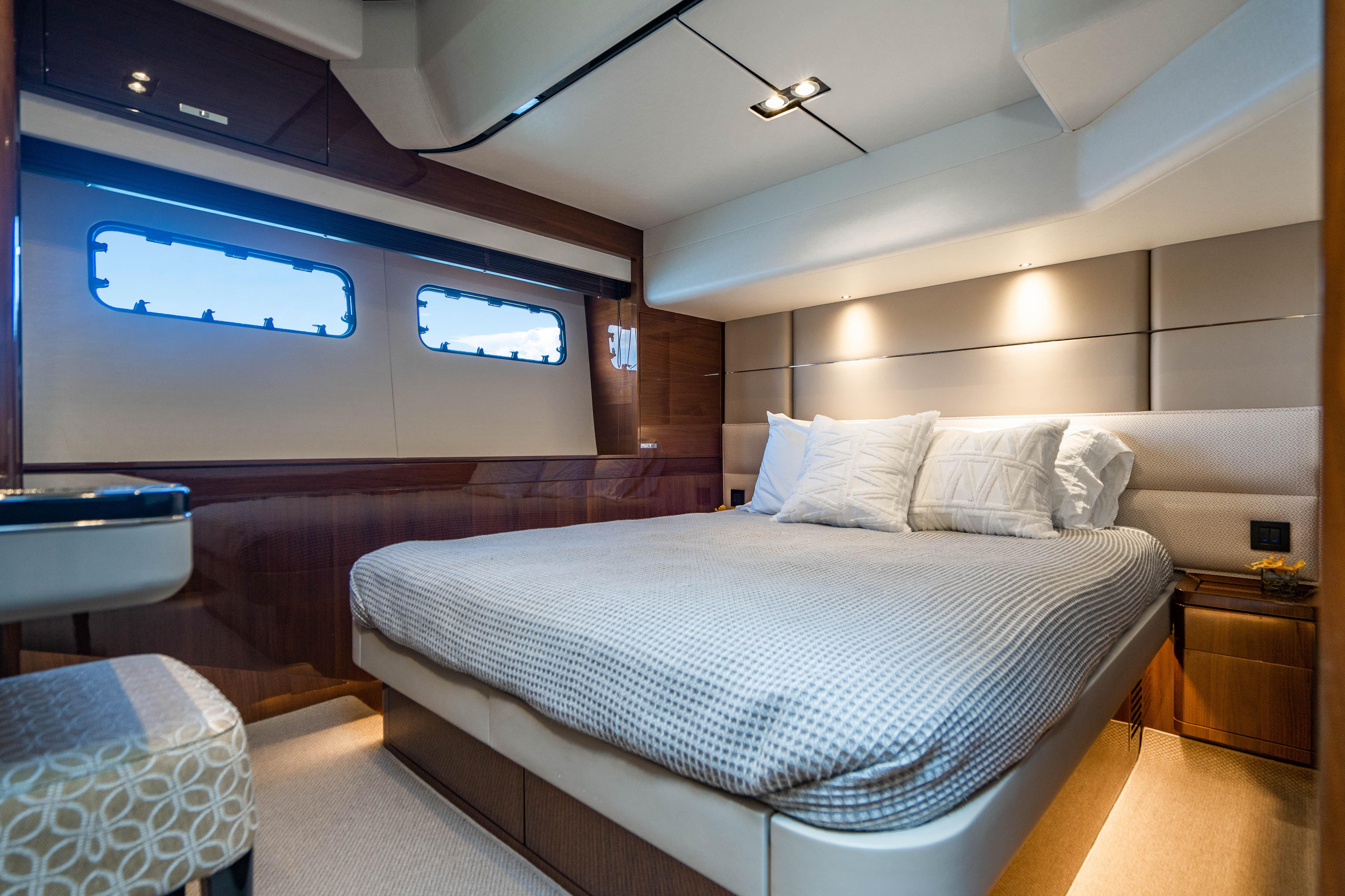 2018 Princess Yachts Y75 Motor Yacht