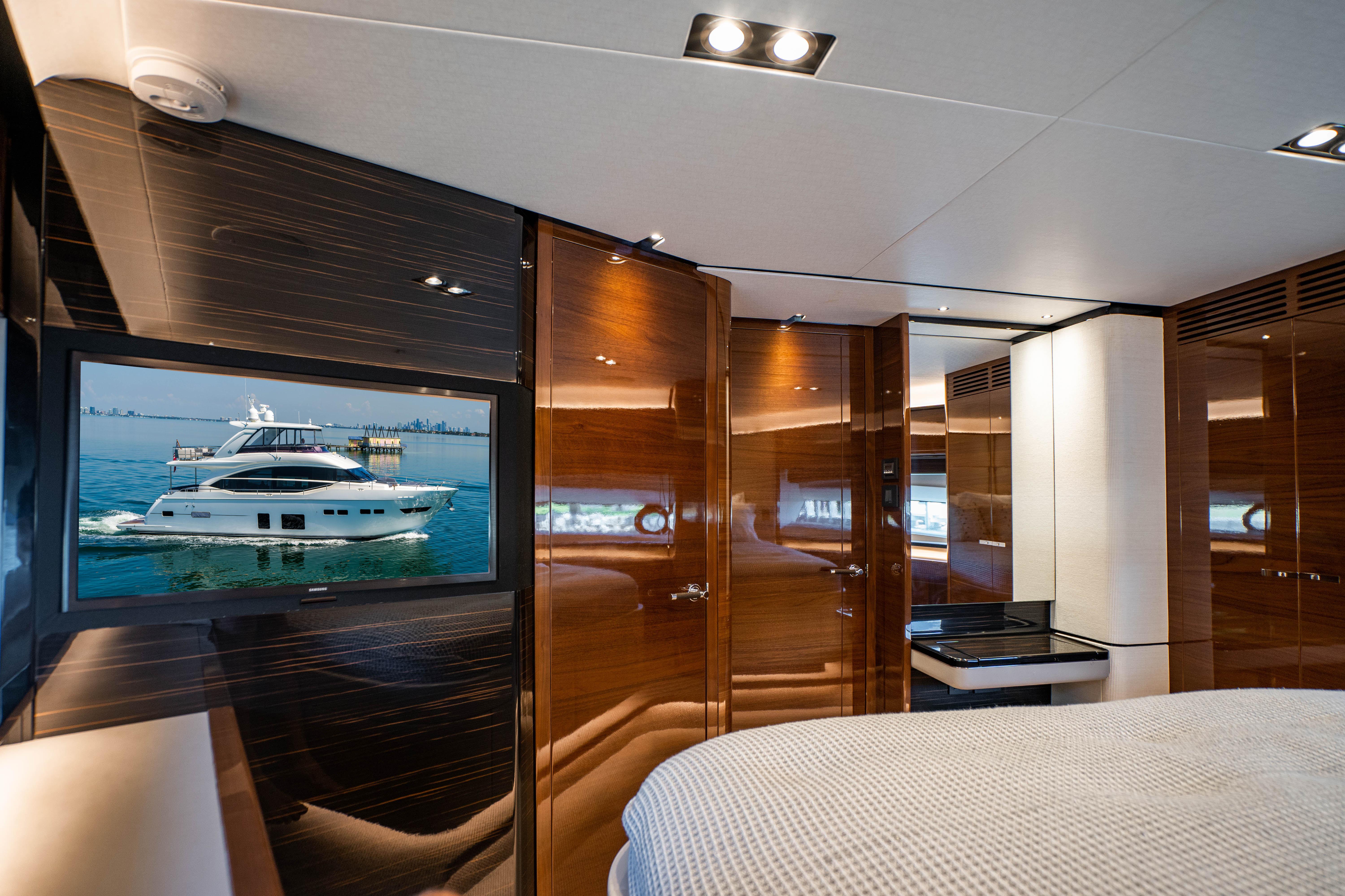 2018 Princess Yachts Y75 Motor Yacht