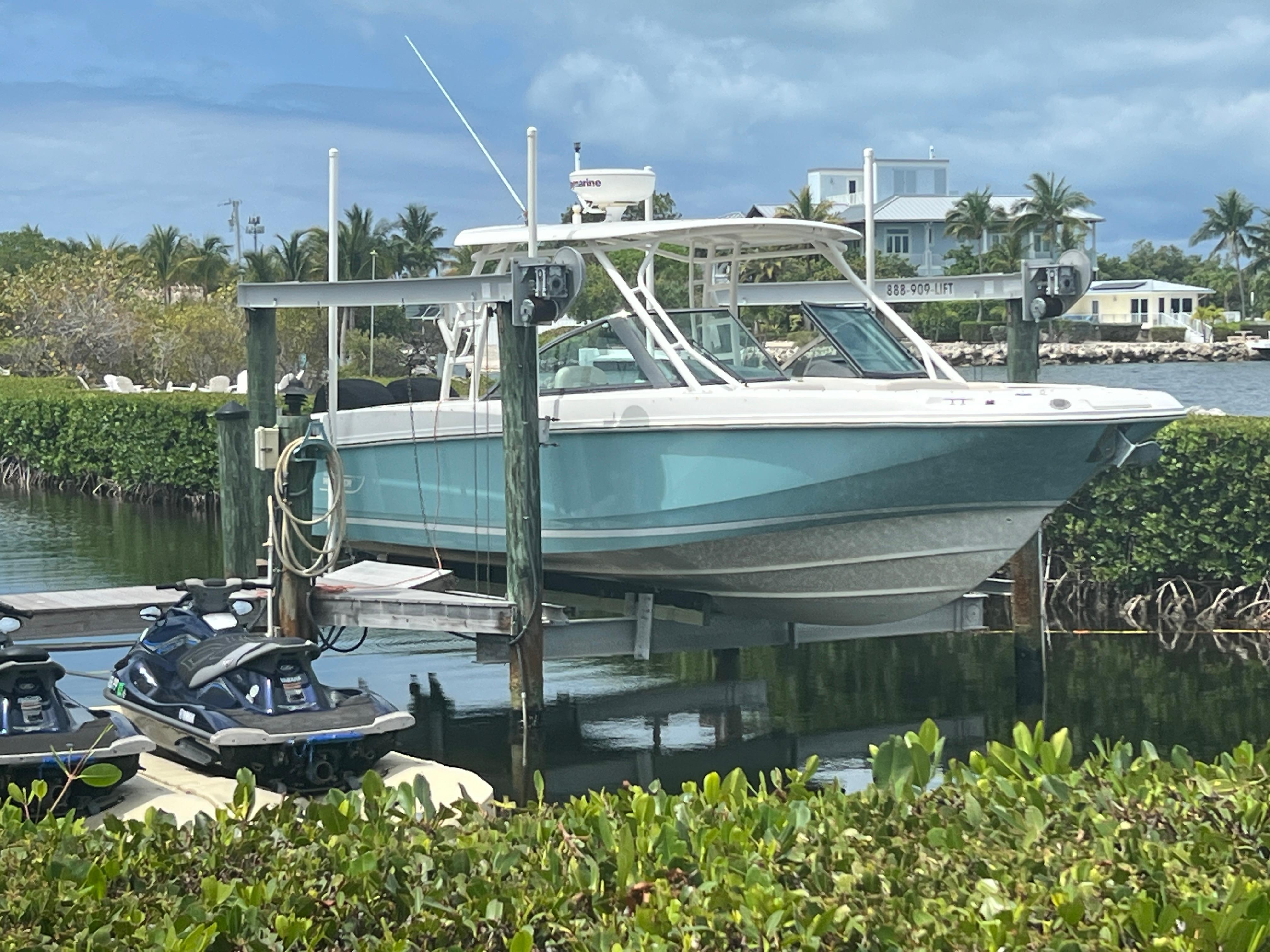 2013-boston-whaler-270-vantage-power-9793502-20250514072059636-1_XLARGE