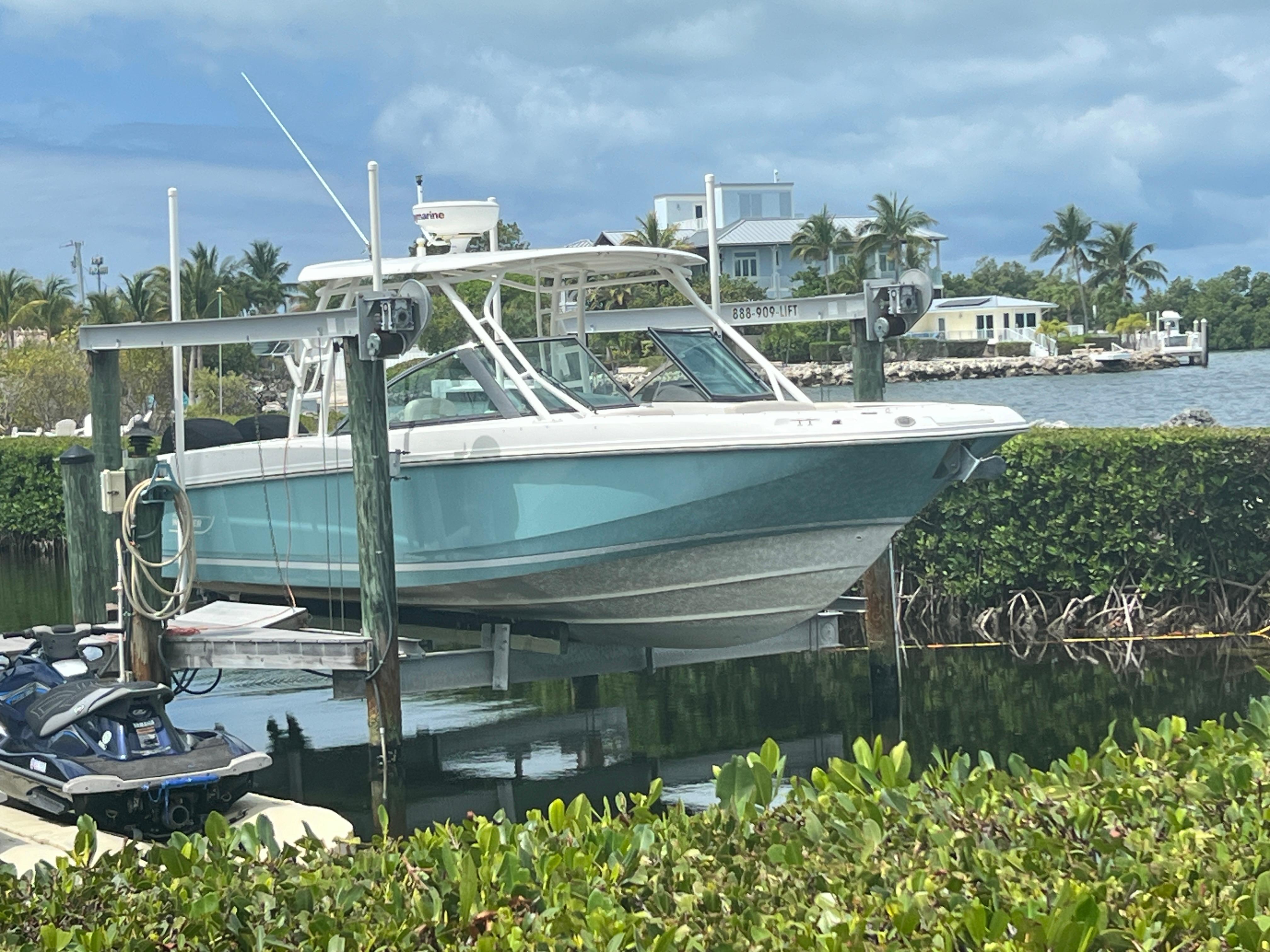2013-boston-whaler-270-vantage-power-9793502-20250514072103689-1_XLARGE