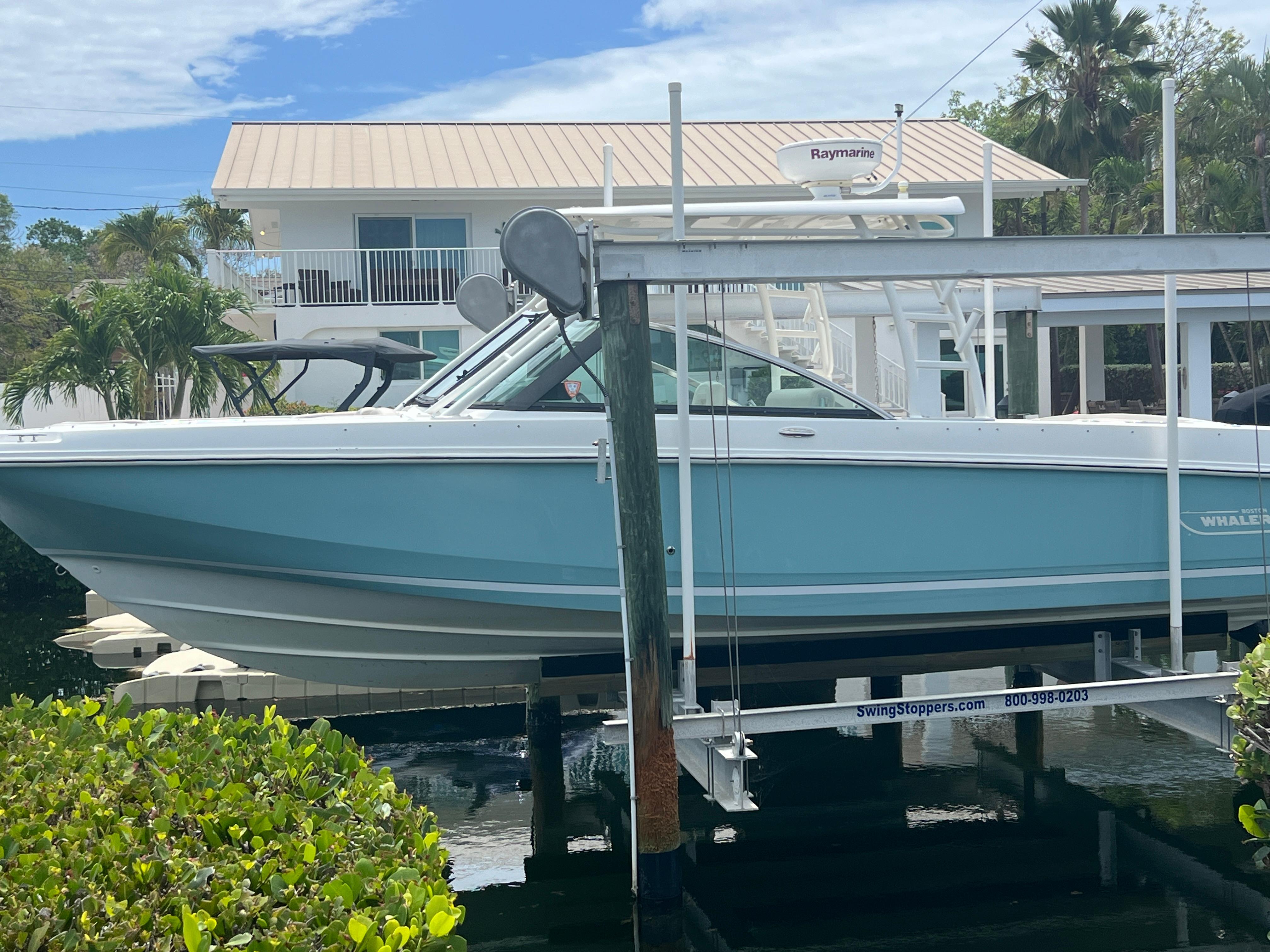 2013-boston-whaler-270-vantage-power-9793502-20250514072109915-1_XLARGE