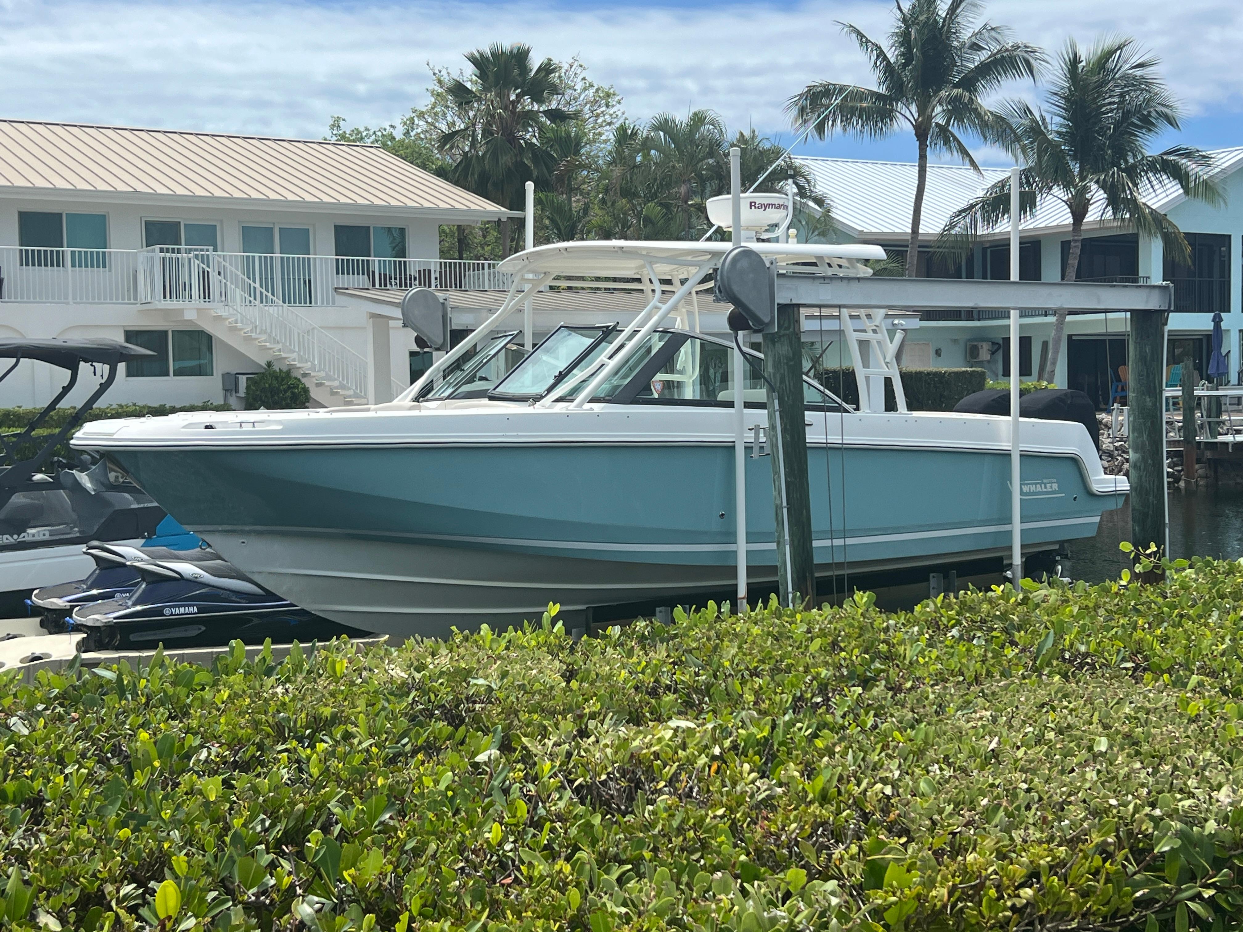 2013-boston-whaler-270-vantage-power-9793502-20250514072124841-1_XLARGE