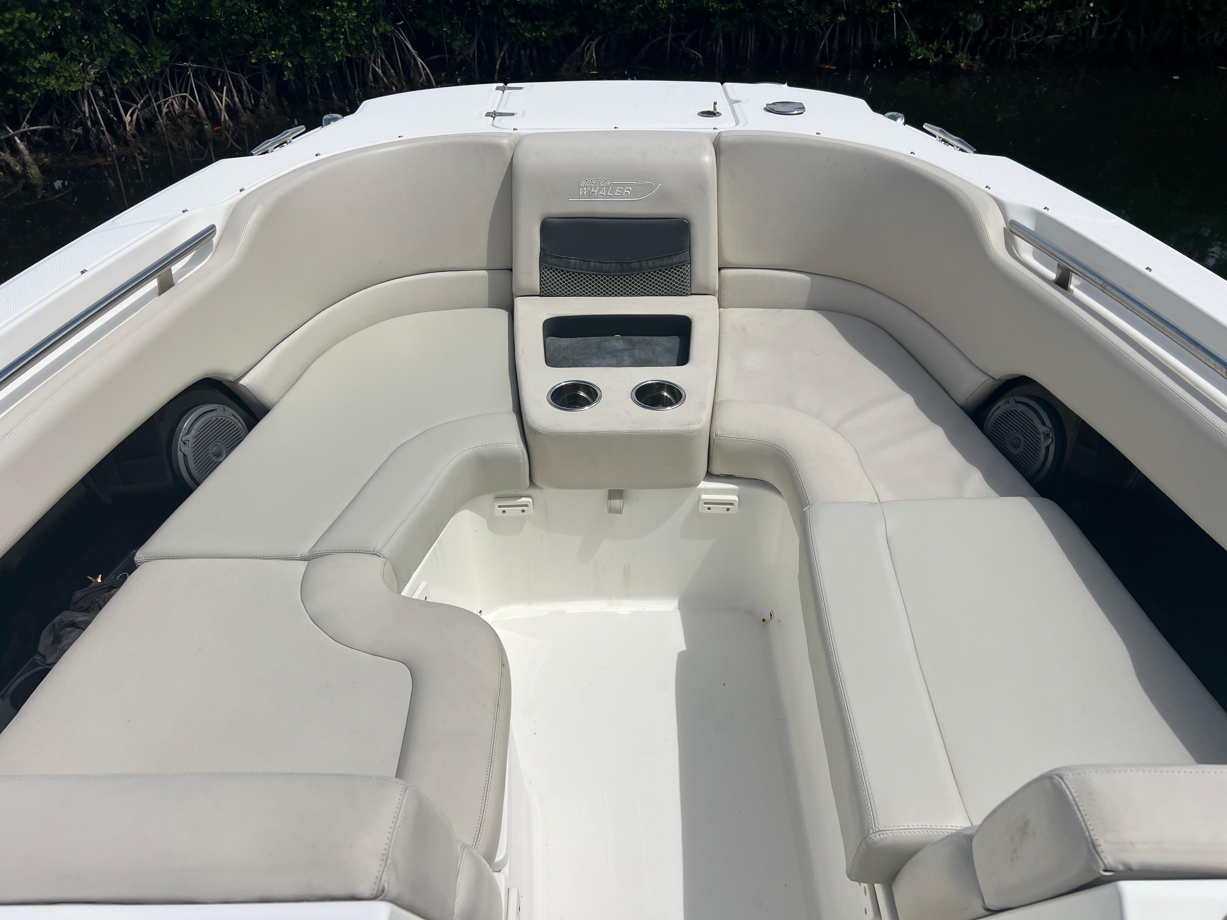 2013-boston-whaler-270-vantage-power-9793502-20250514072143617-1_XLARGE